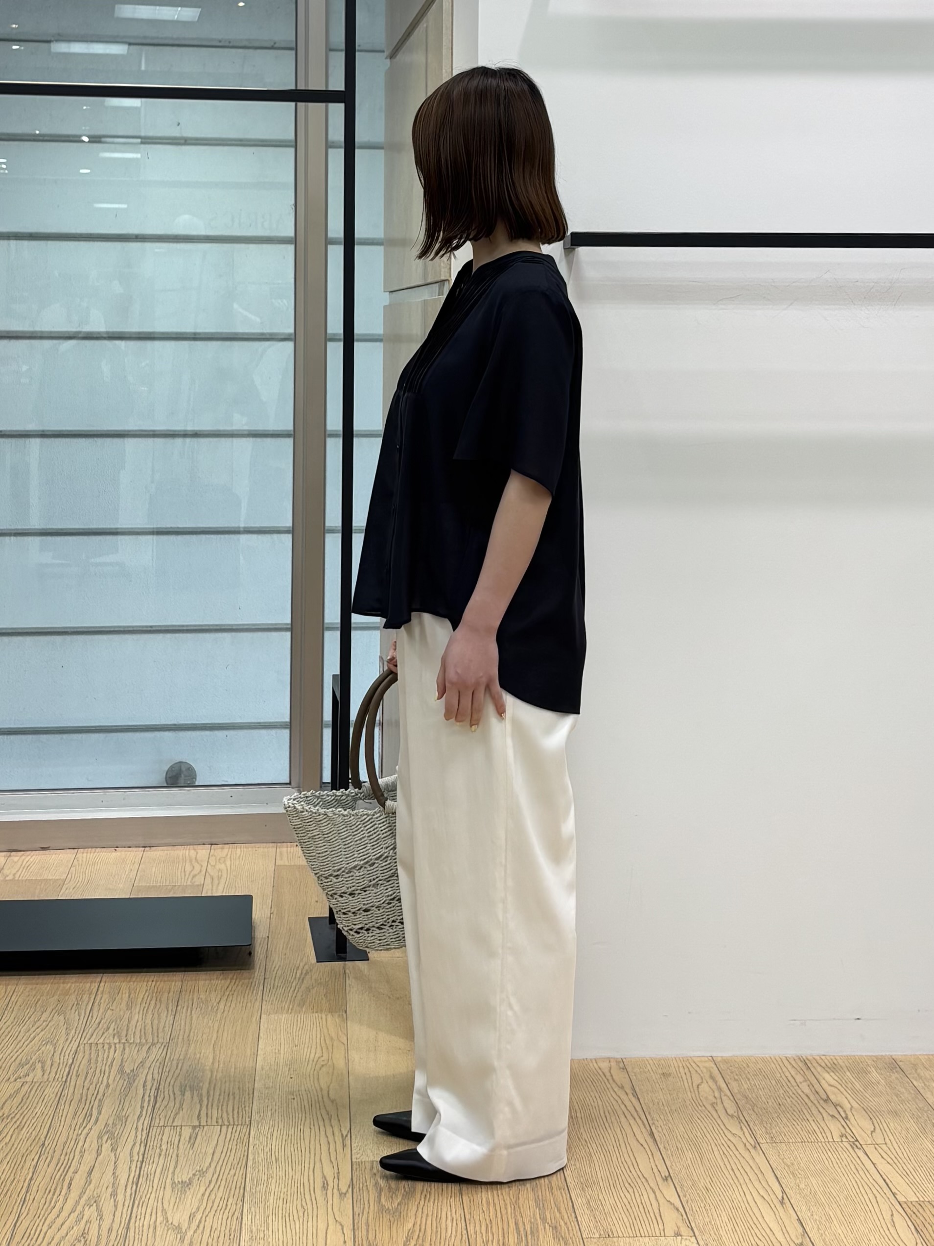 asamiさんの「INDIVI｜【接触冷感/洗える】シアーシャンブレーピンタックブラウス」を使ったコーディネート