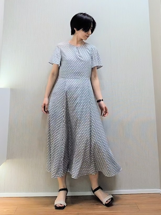 ミズタさんの「UNTITLED｜【9色展開/アンサンブル可】コットンクルーネックカーディガン」を使ったコーディネート