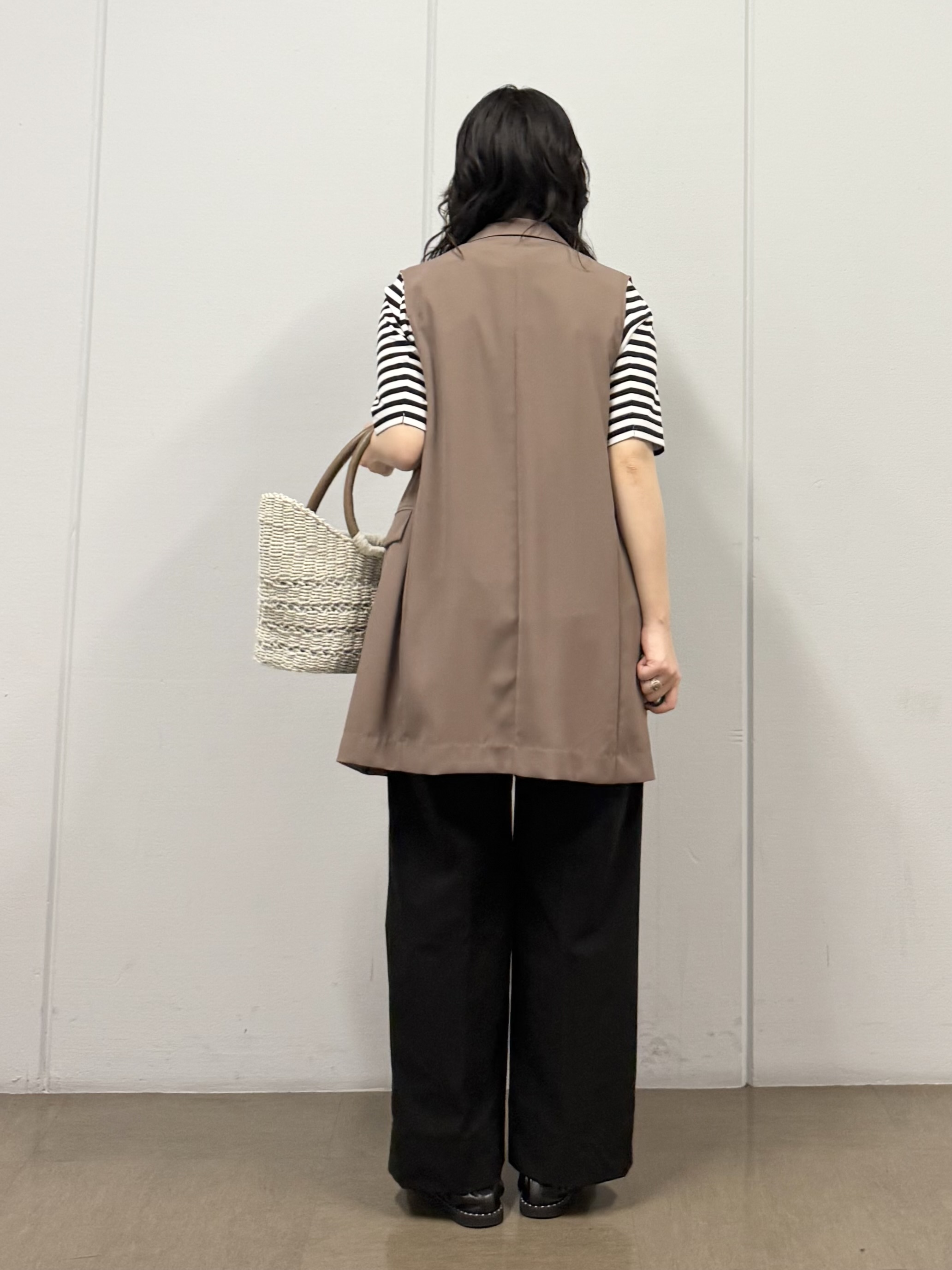 mizukiさんの「INDIVI｜【さらに軽く軽快！／着る日傘】颯爽ジレジャケット」を使ったコーディネート
