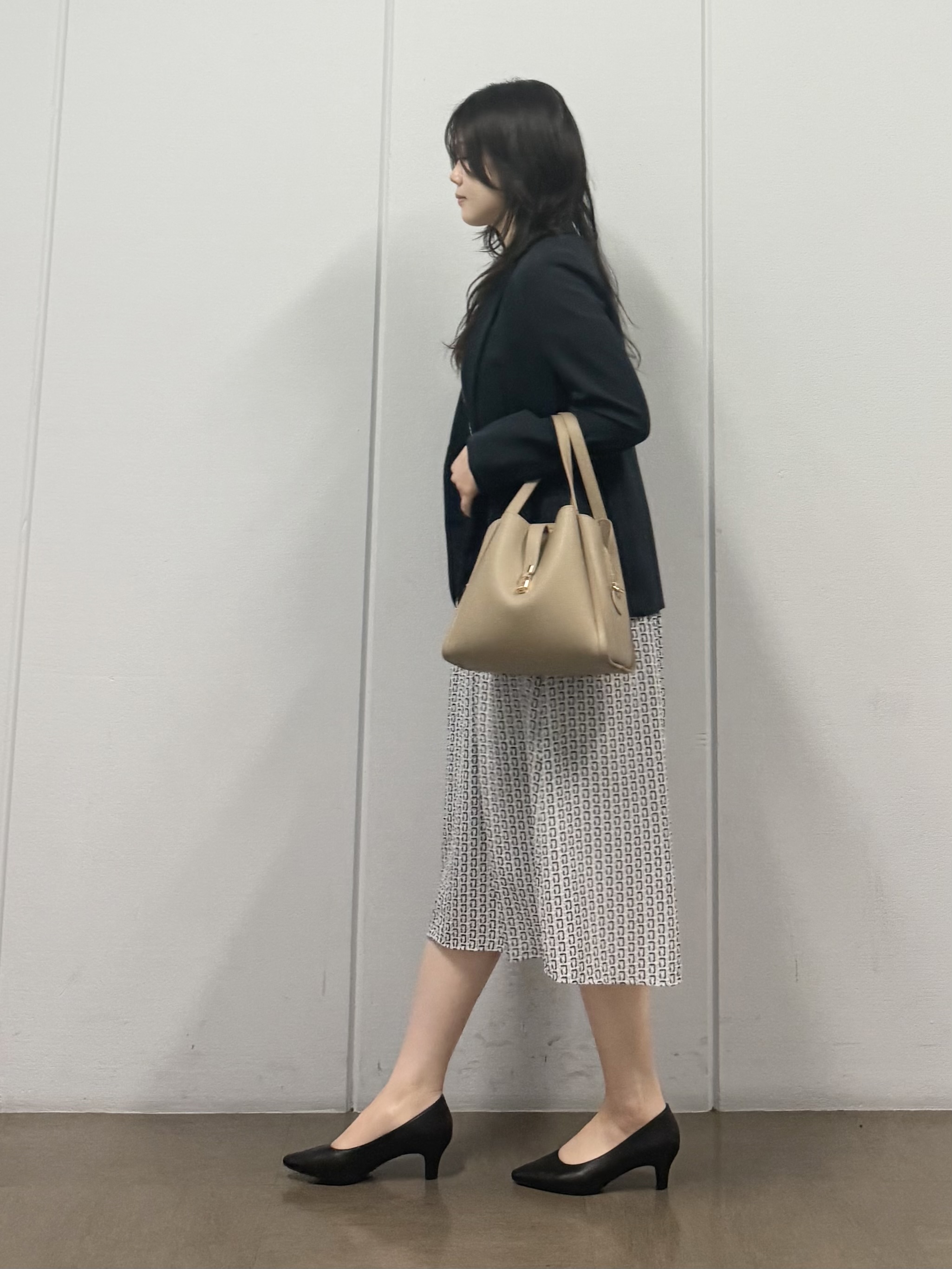 mizukiさんの「INDIVI｜【定番スーツ／UVケア／洗える】ウール調テーラードジャケット」を使ったコーディネート