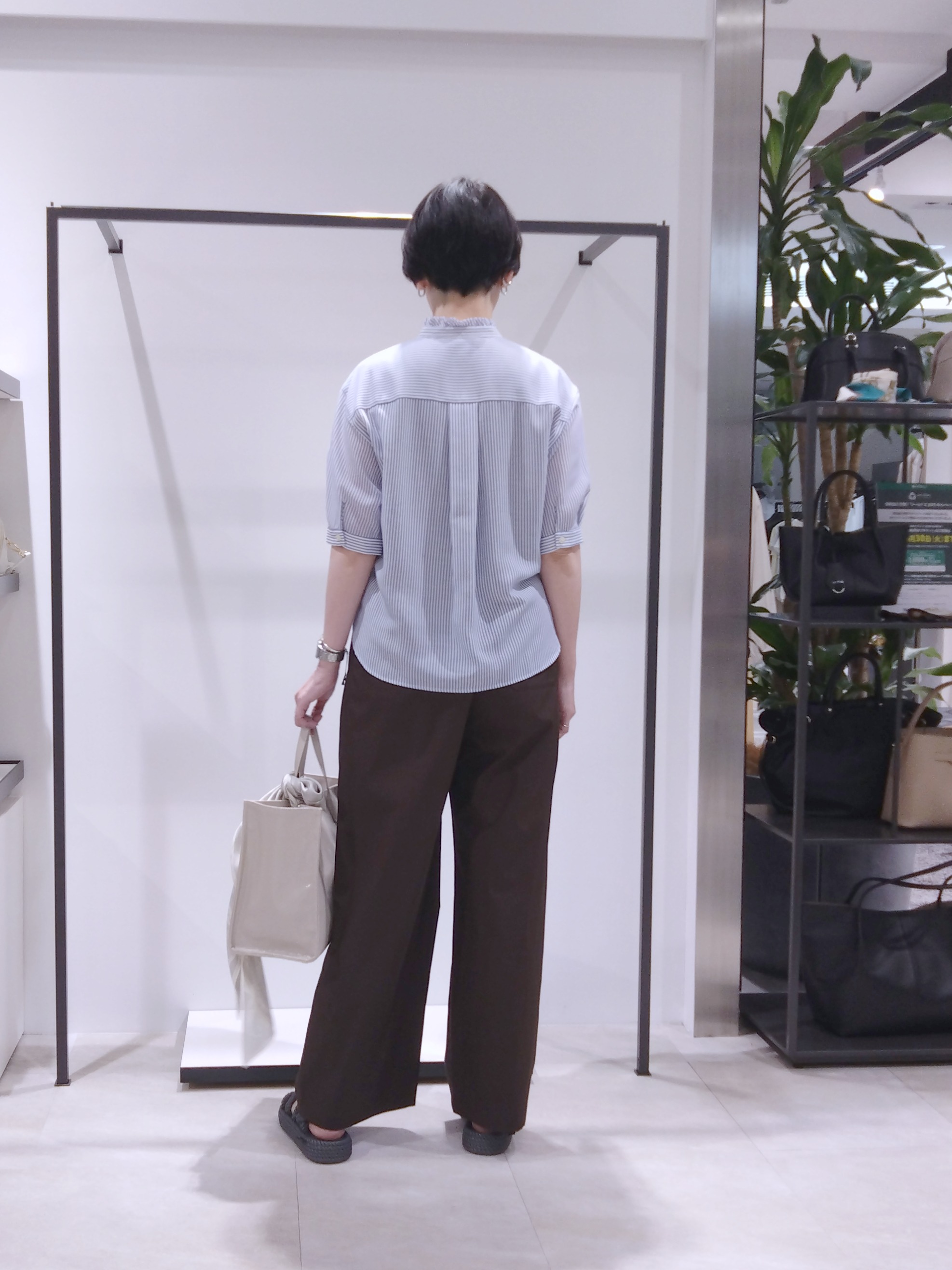 まちこさんの「UNTITLED｜エナメルソフトトート」を使ったコーディネート