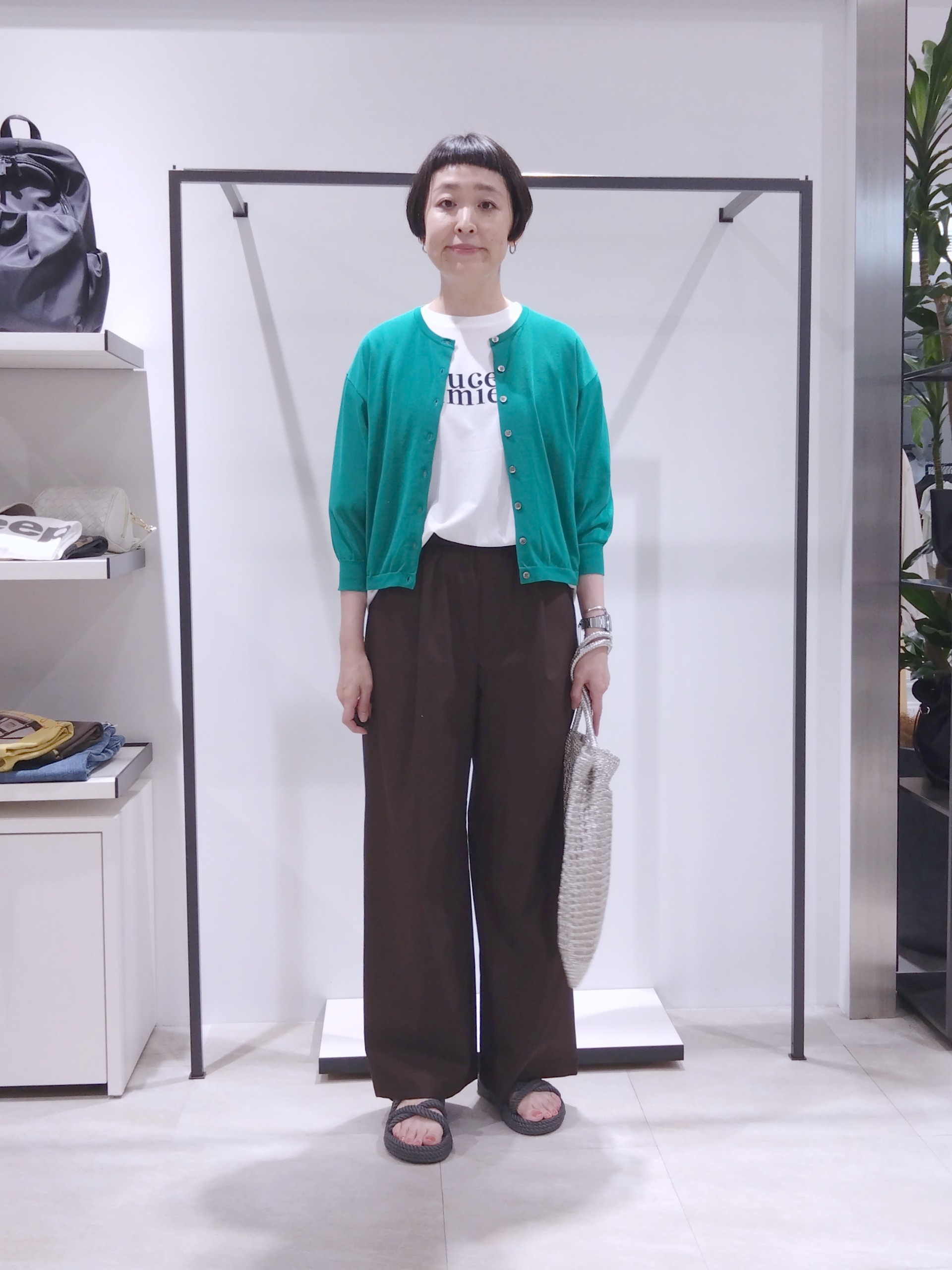 まちこさんの「UNTITLED｜【ウエストゴム】タフタワイドパンツ」を使ったコーディネート