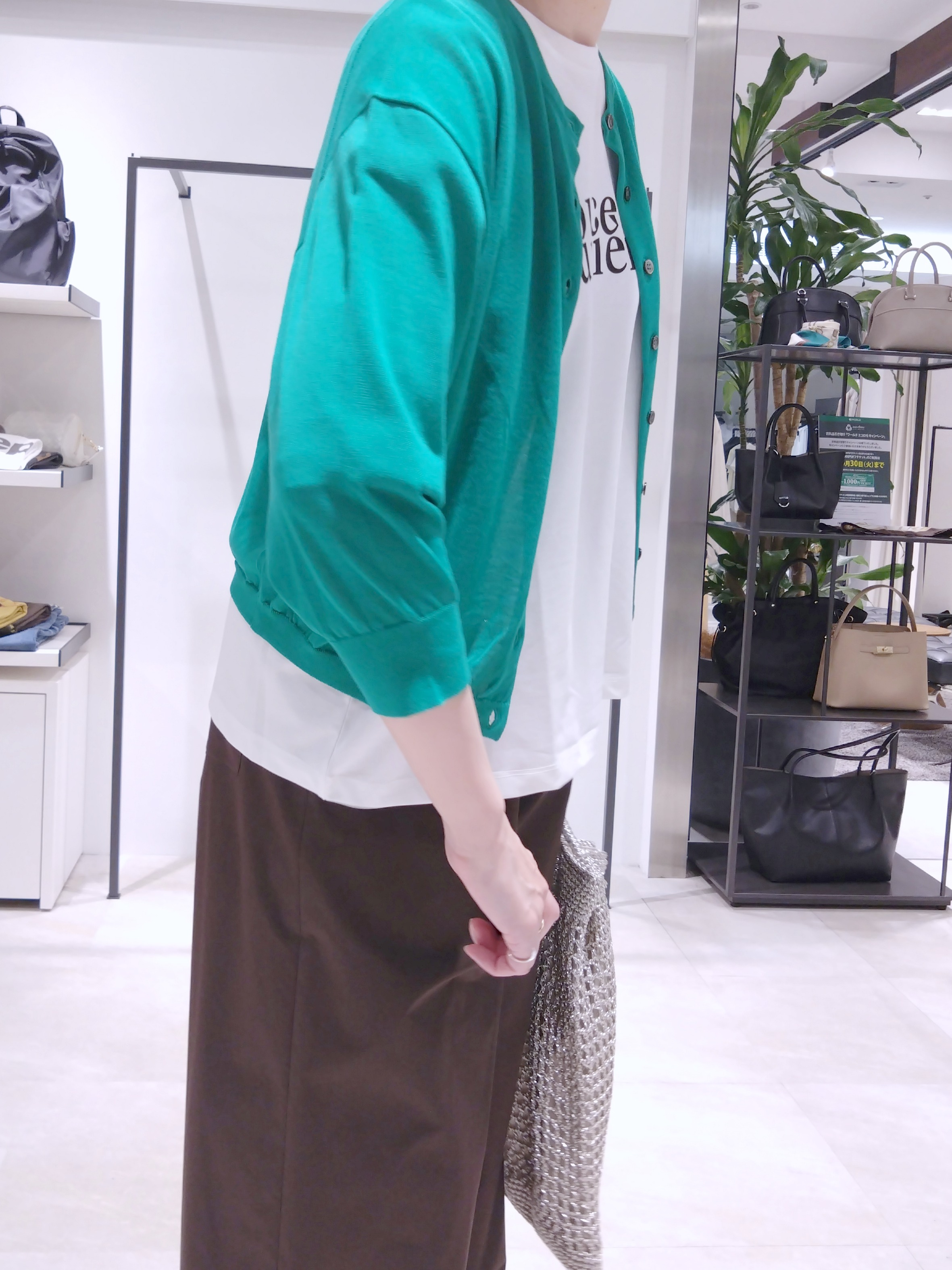 まちこさんの「UNTITLED｜【ウエストゴム】タフタワイドパンツ」を使ったコーディネート