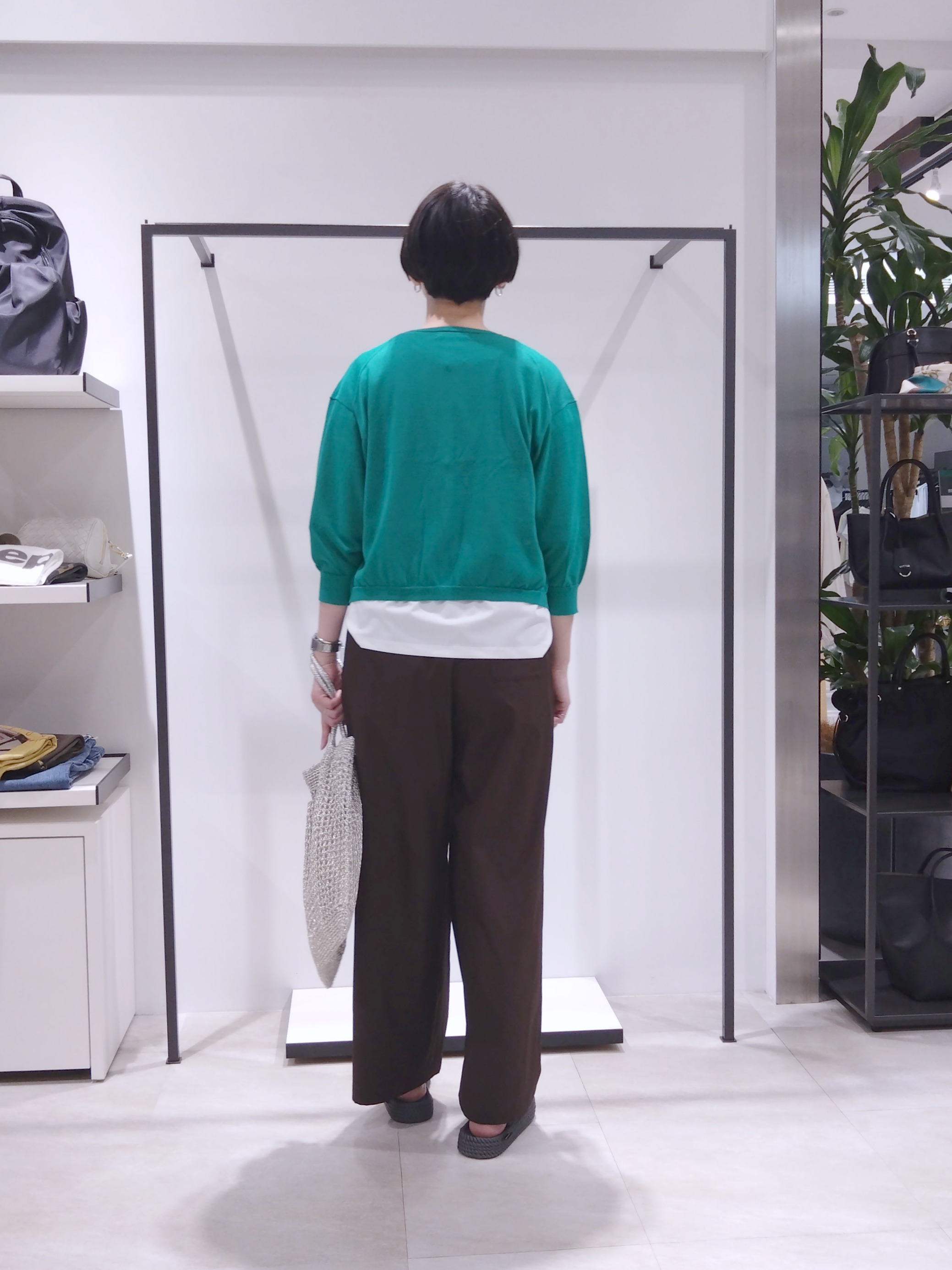 まちこさんの「UNTITLED｜【ウエストゴム】タフタワイドパンツ」を使ったコーディネート