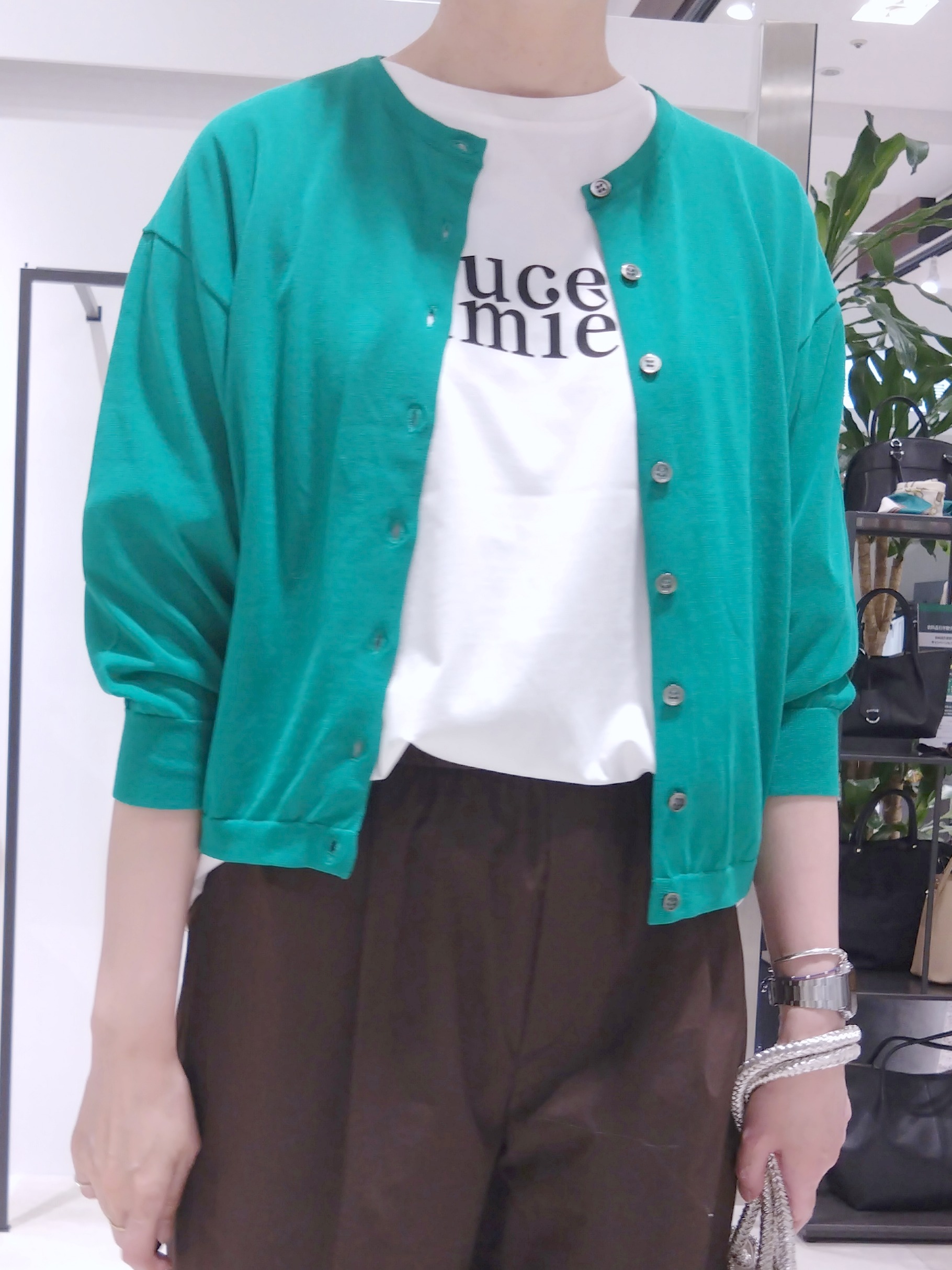 まちこさんの「UNTITLED｜【ウエストゴム】タフタワイドパンツ」を使ったコーディネート