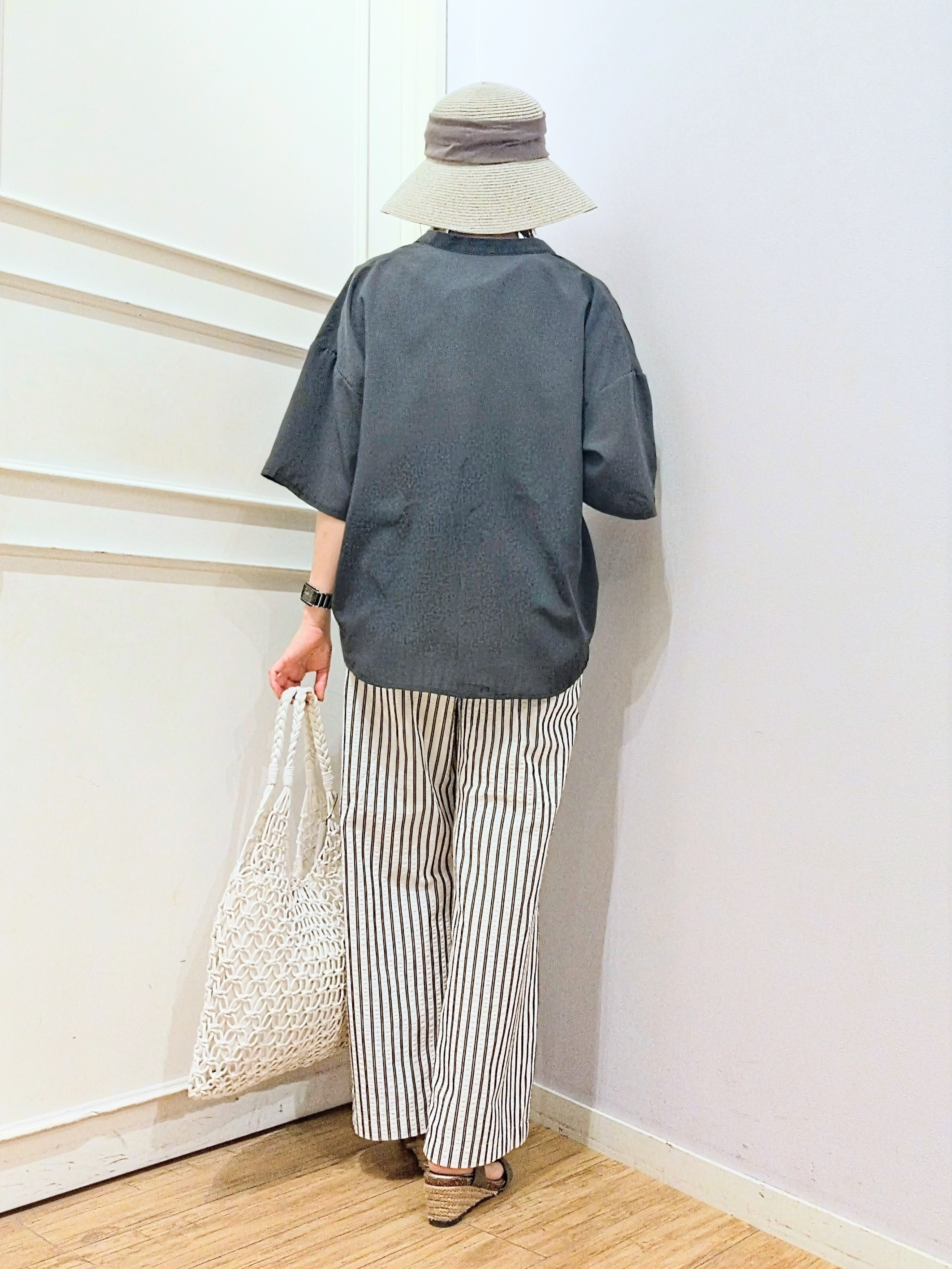 miomioさんの「SHOO･LA･RUE｜【洗濯機可/S-LL】大人の抜け感 ゆるっと5分袖シャツ」を使ったコーディネート
