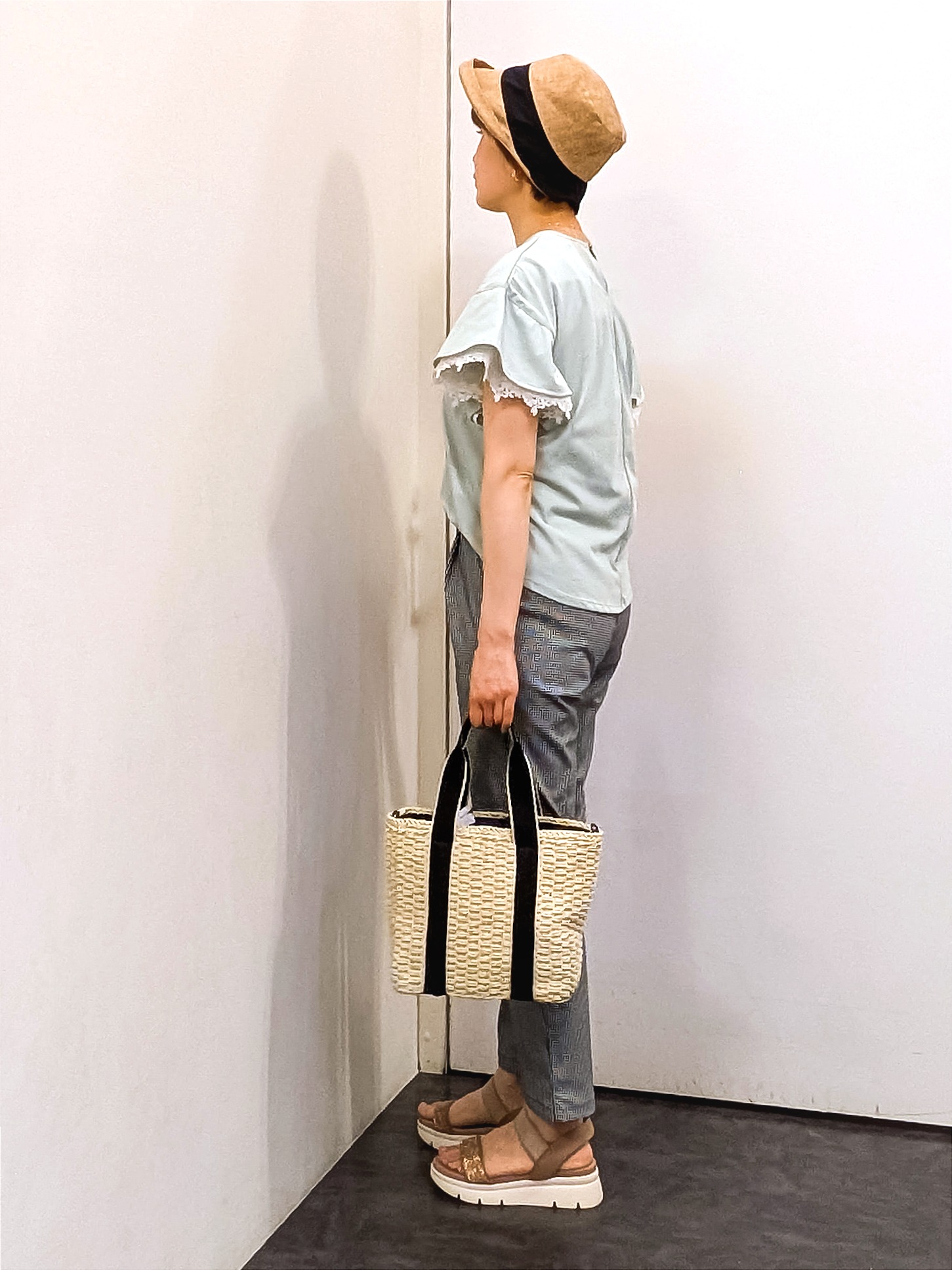 やまちゃんさんの「grove｜【二の腕カバー、UV/ひんやり】涼しく華やかに、レースレイヤードスリーブTシャツ」を使ったコーディネート
