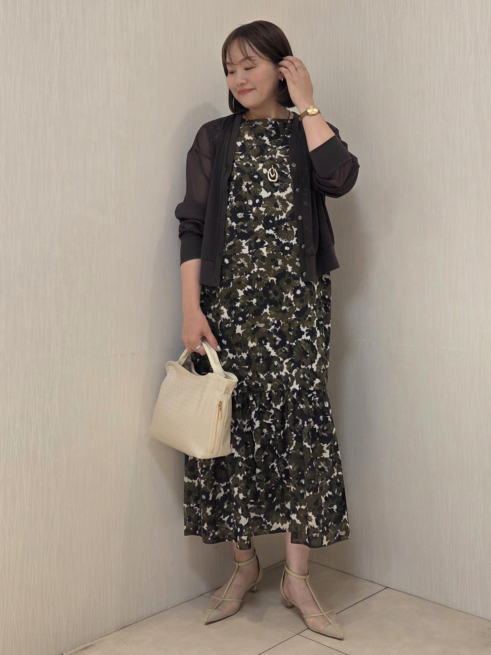 naokoさんの「UNTITLED｜【花柄/着映え】フラワープリントワンピース」を使ったコーディネート