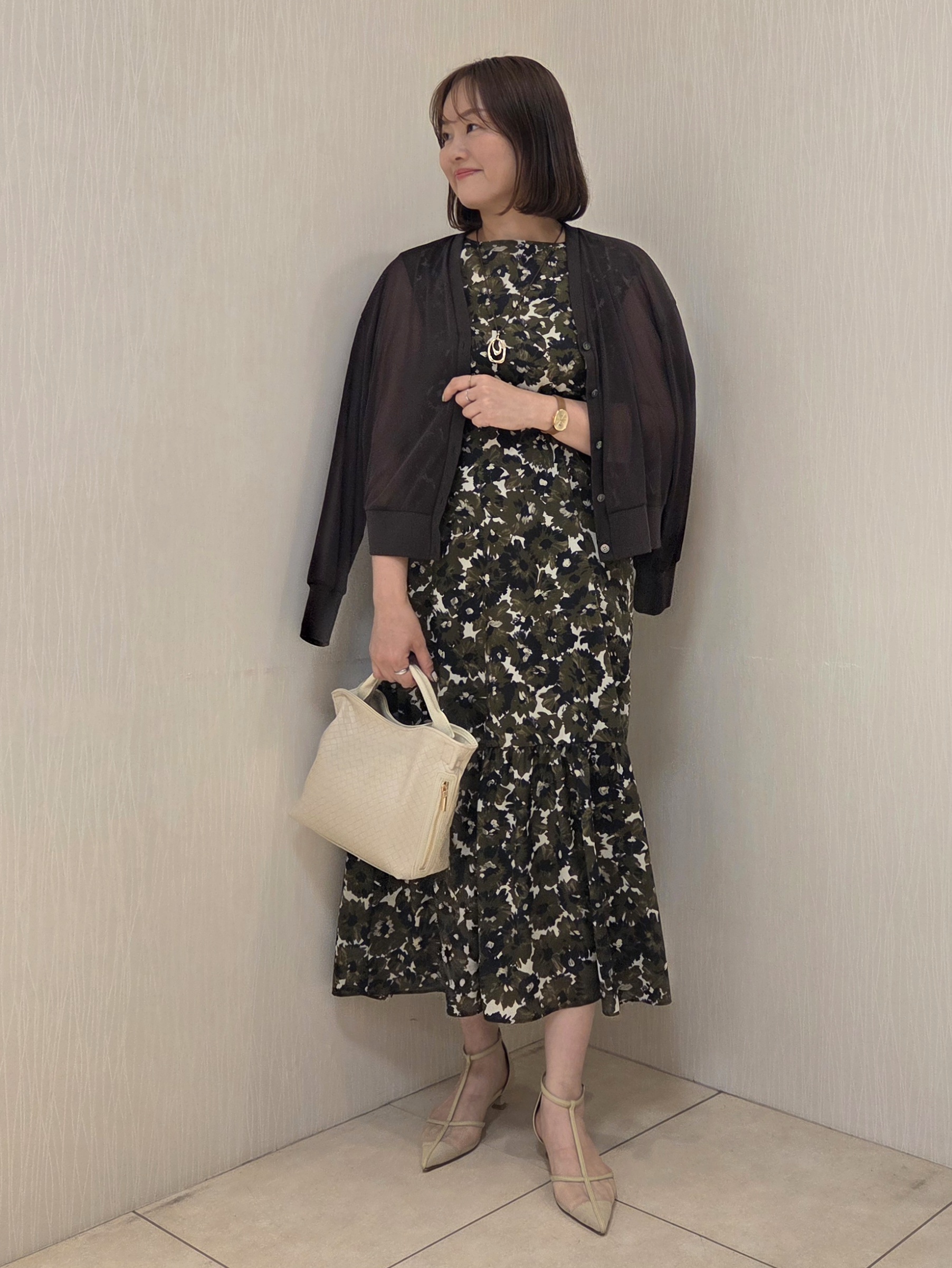 naokoさんの「UNTITLED｜【花柄/着映え】フラワープリントワンピース」を使ったコーディネート