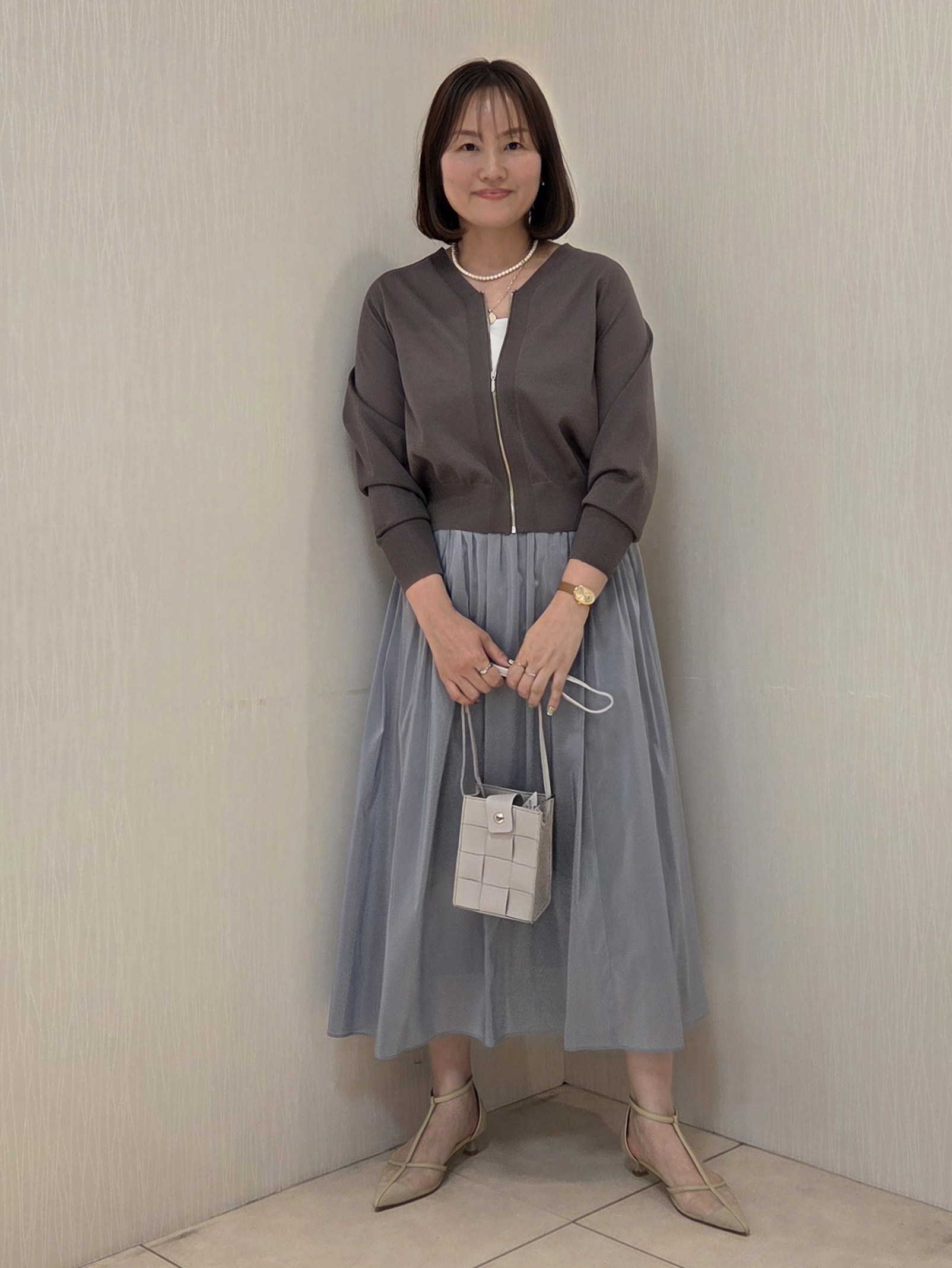 naokoさんの「UNTITLED｜【アンサンブル可/日除け・冷房対策】シアーレーヨンZIPカーディガン」を使ったコーディネート