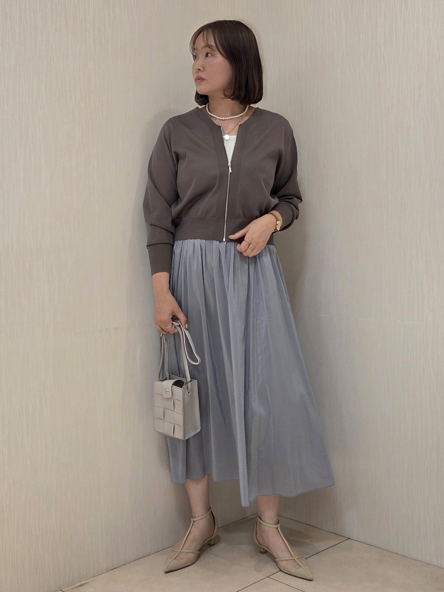 naokoさんの「UNTITLED｜【アンサンブル可/日除け・冷房対策】シアーレーヨンZIPカーディガン」を使ったコーディネート