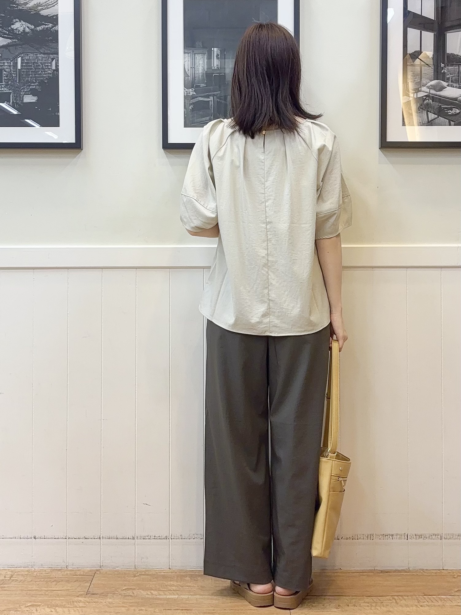 えぬさんの「SHOO･LA･RUE｜【S-LL/洗濯機可/セットアップ可】軽凛(かろりん) ひんやりタックブラウス」を使ったコーディネート
