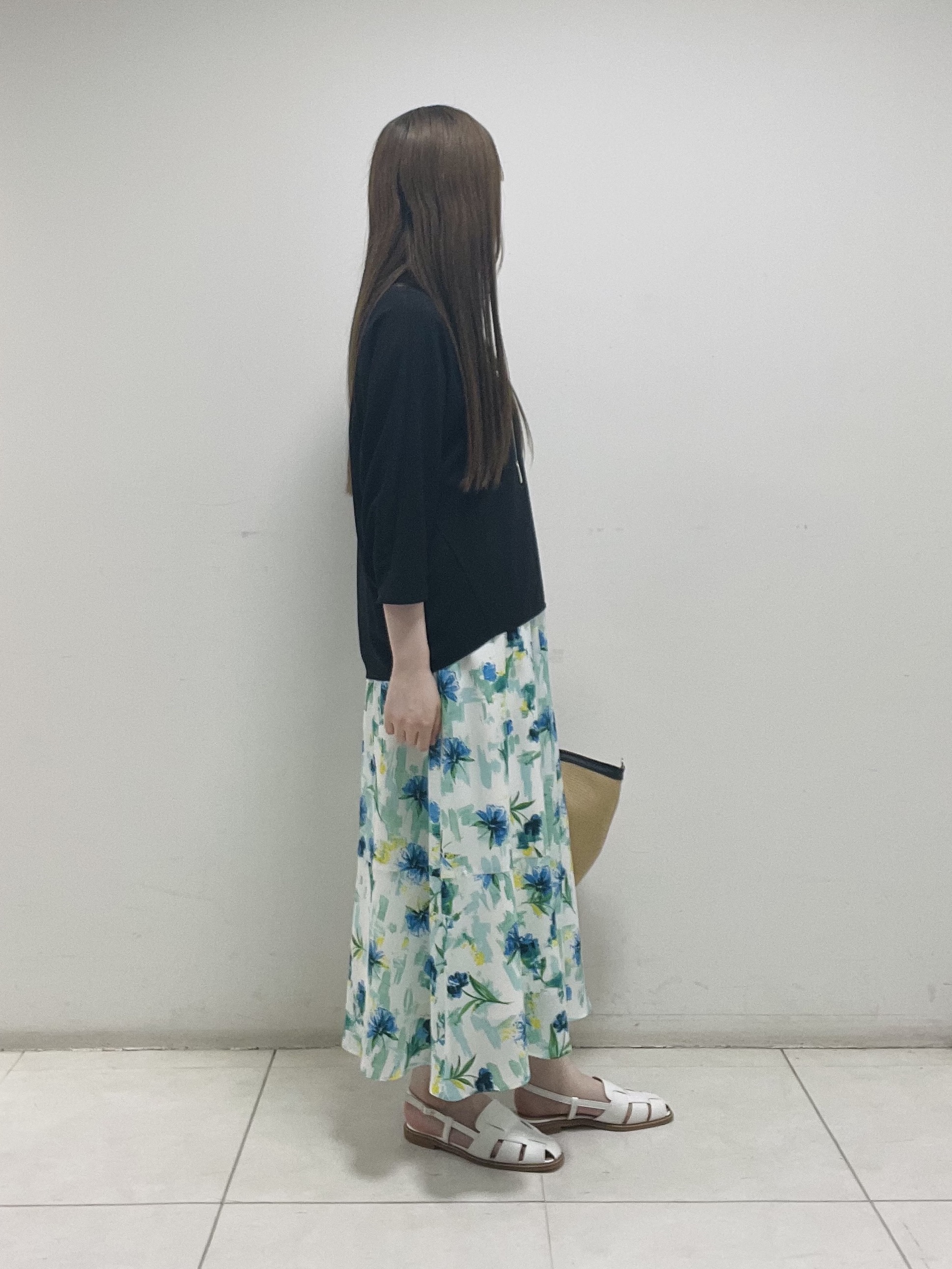 mさんの「INDIVI｜【さらに軽く軽快！／着る日傘】ドルマントップス」を使ったコーディネート