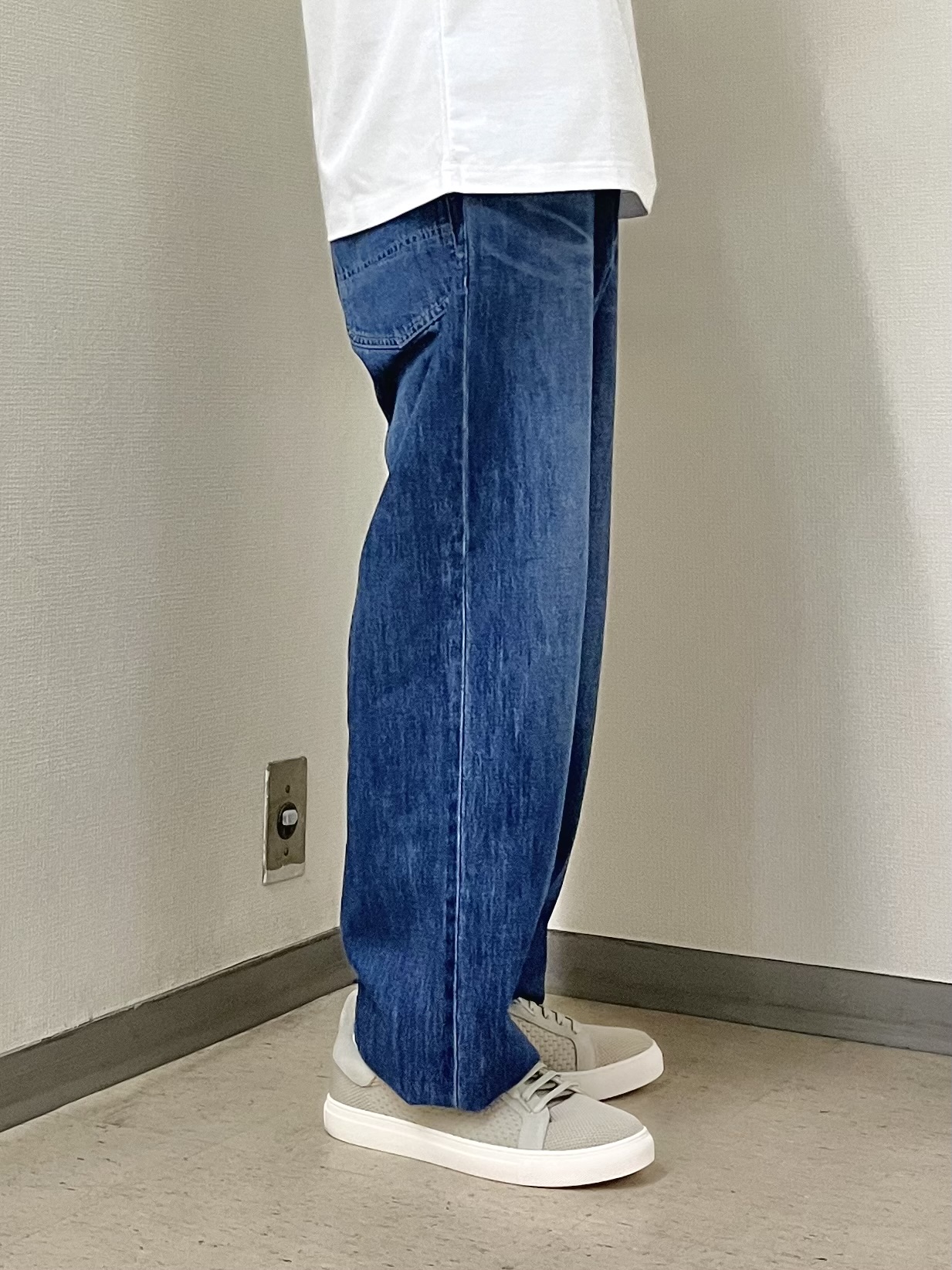 URAさんの「TAKEO KIKUCHI｜【BOWLER HAT LABEL】クールデオドラントジャージ ハットスタイルス 半袖Tシャツ」を使ったコーディネート