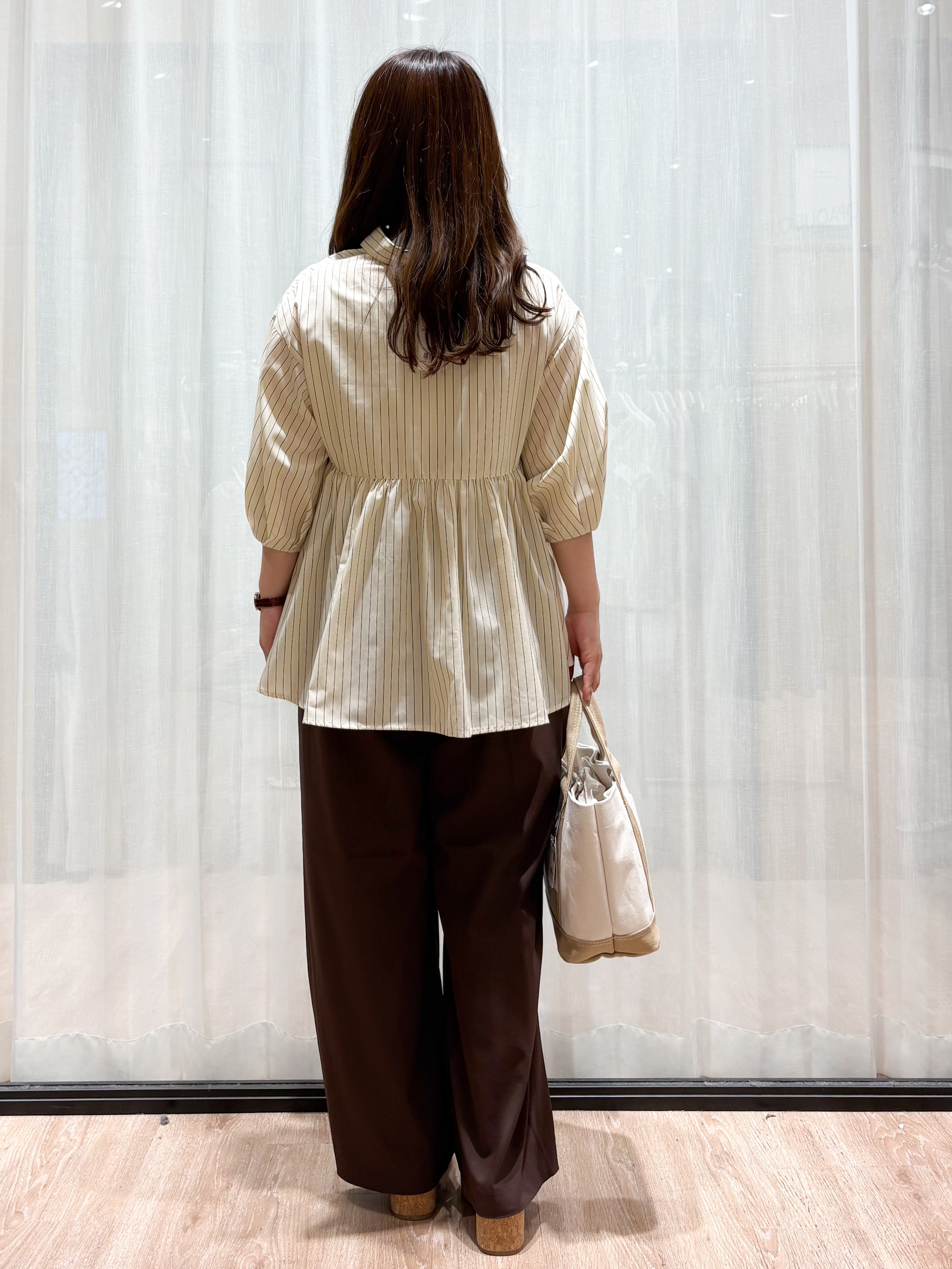 かなさんの「OPAQUE.CLIP｜スキッパーペプラムブラウス【洗濯機OK】」を使ったコーディネート