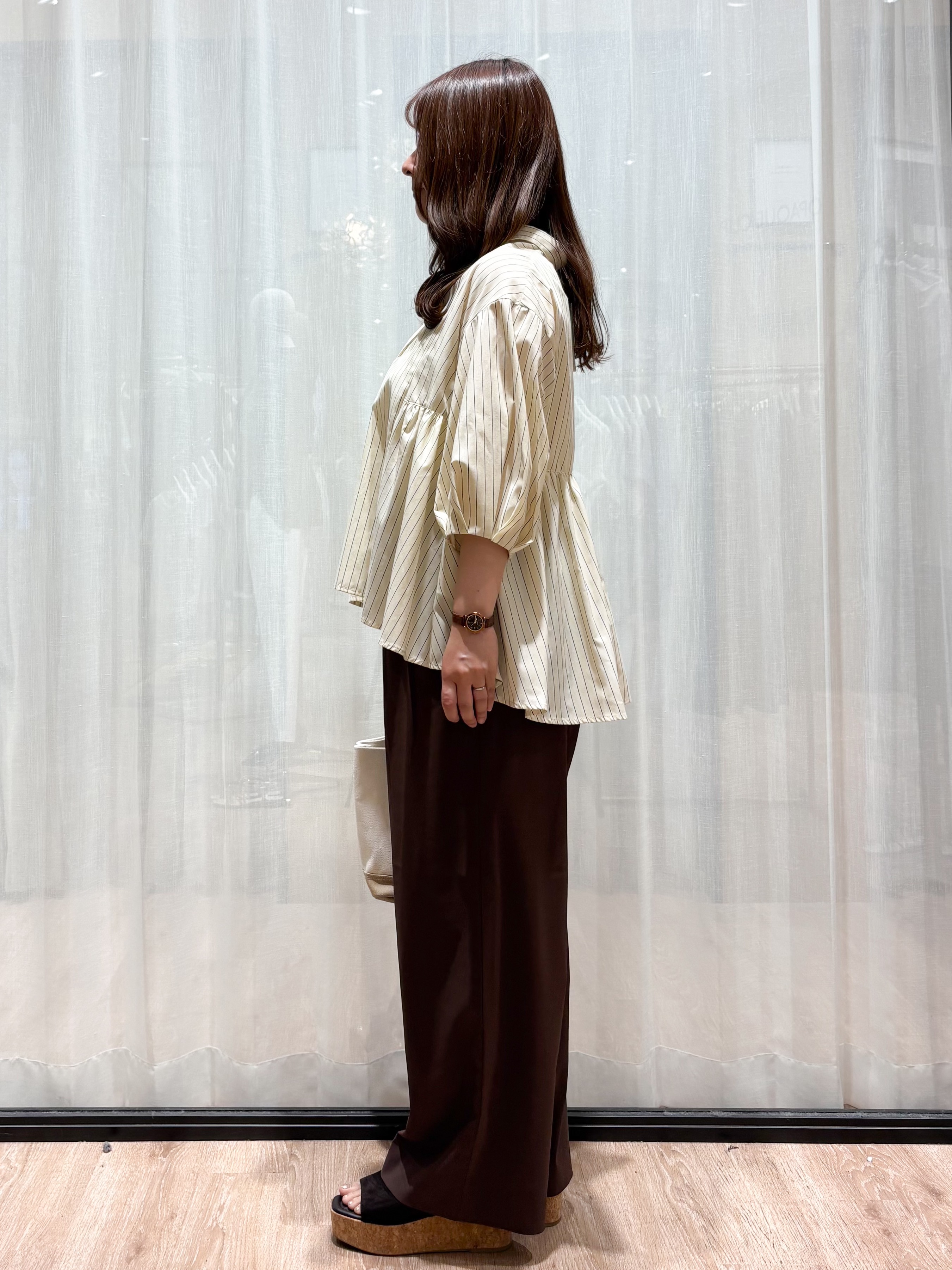 かなさんの「OPAQUE.CLIP｜スキッパーペプラムブラウス【洗濯機OK】」を使ったコーディネート
