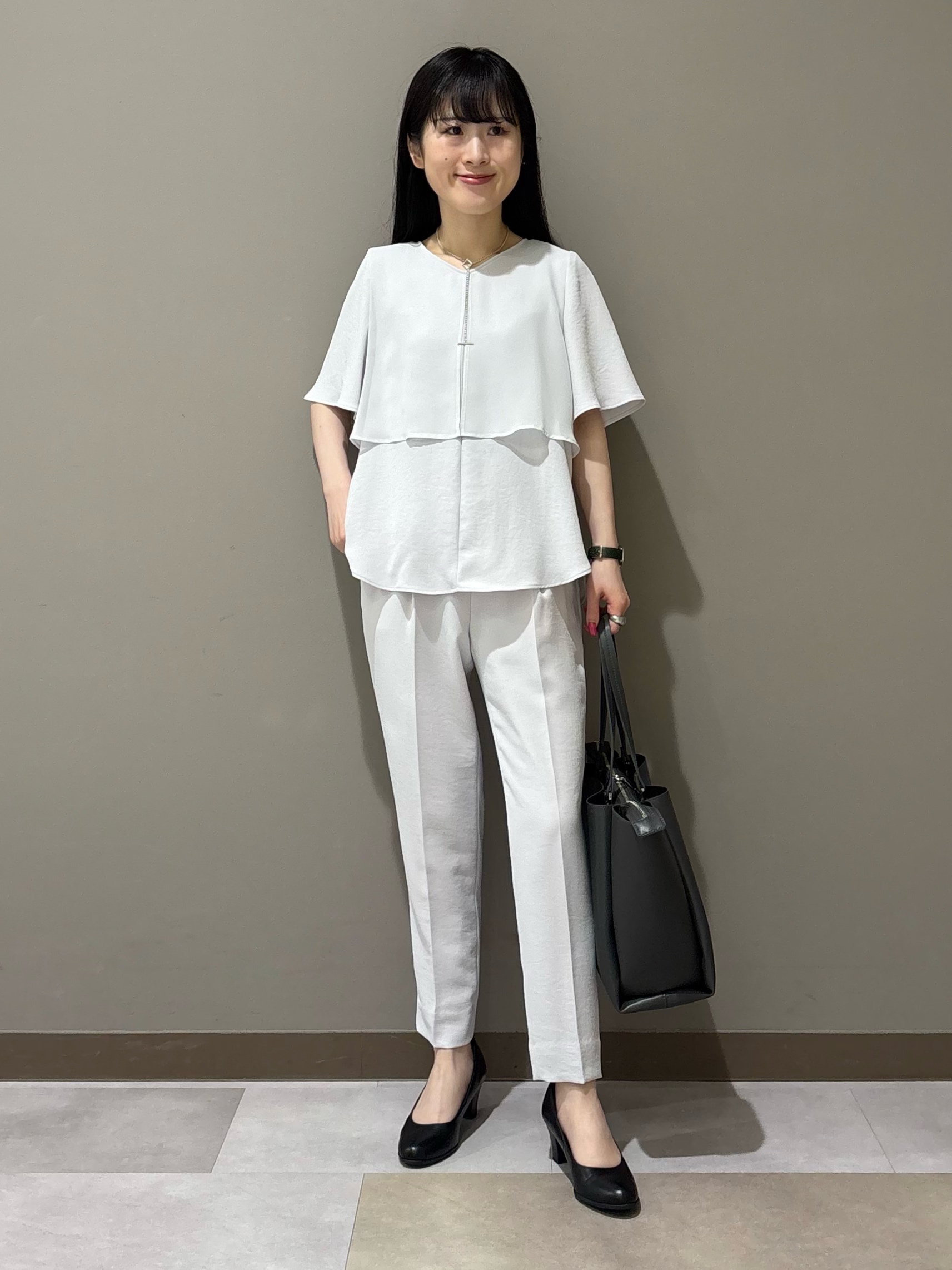 KEIKOさんの「INDIVI｜【洗える／多機能／SETUP可】着る日傘ダブルジャケット」を使ったコーディネート
