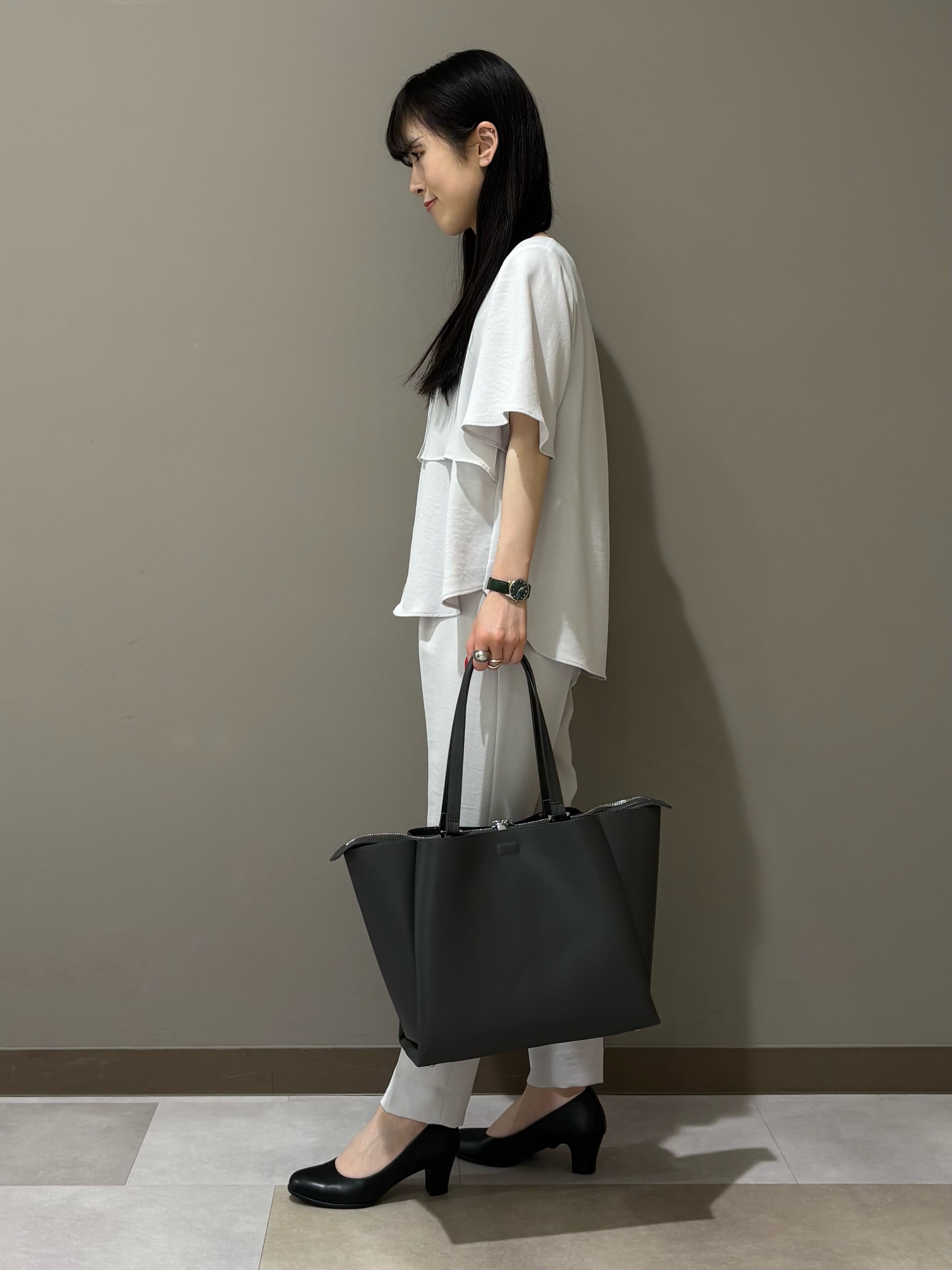 KEIKOさんの「INDIVI｜【洗える／多機能／SETUP可】着る日傘ダブルジャケット」を使ったコーディネート