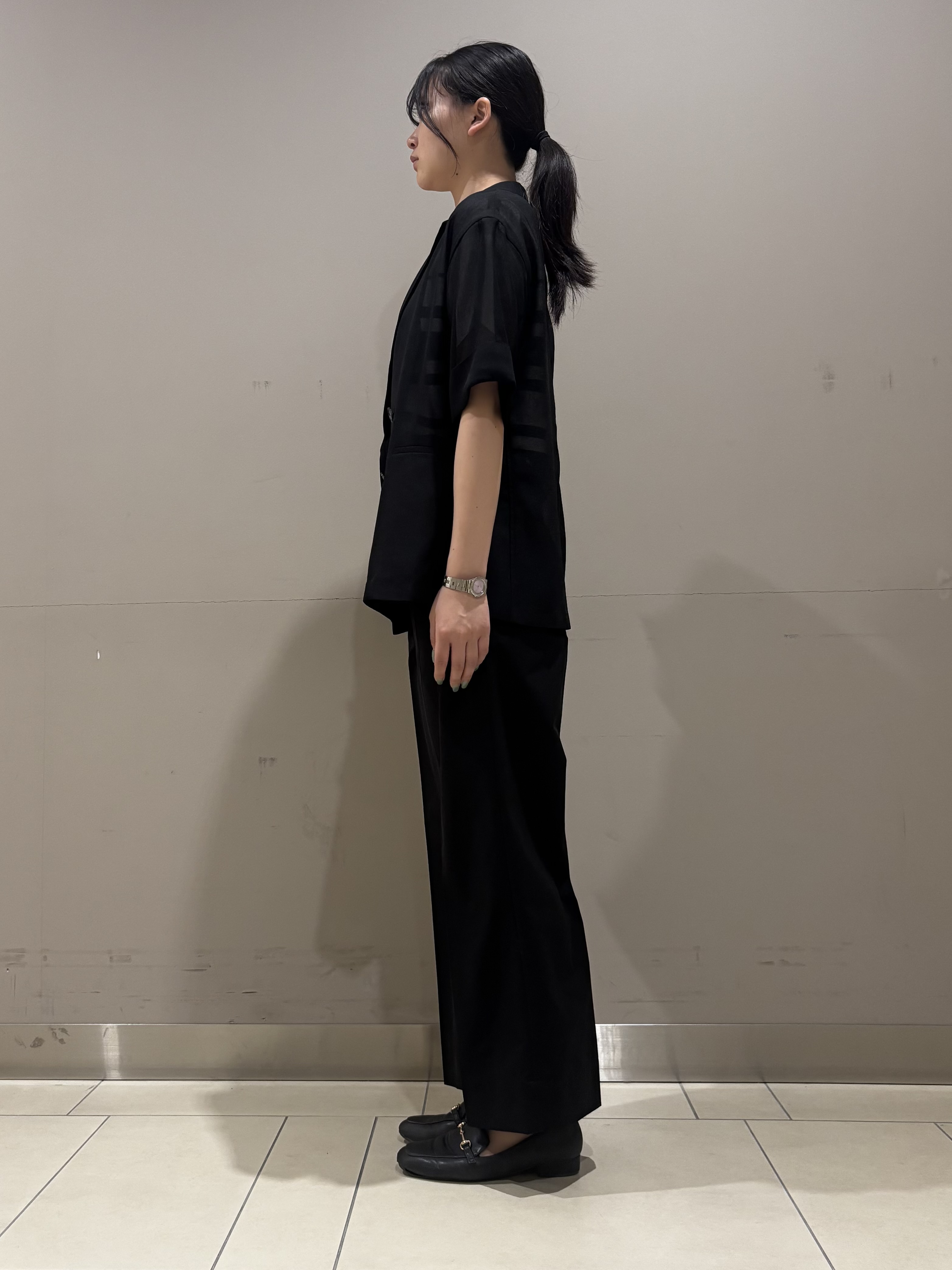 Misakiさんの「INDIVI｜【洗える／メッシュ素材／SETUP可能】半袖シアージャケット」を使ったコーディネート
