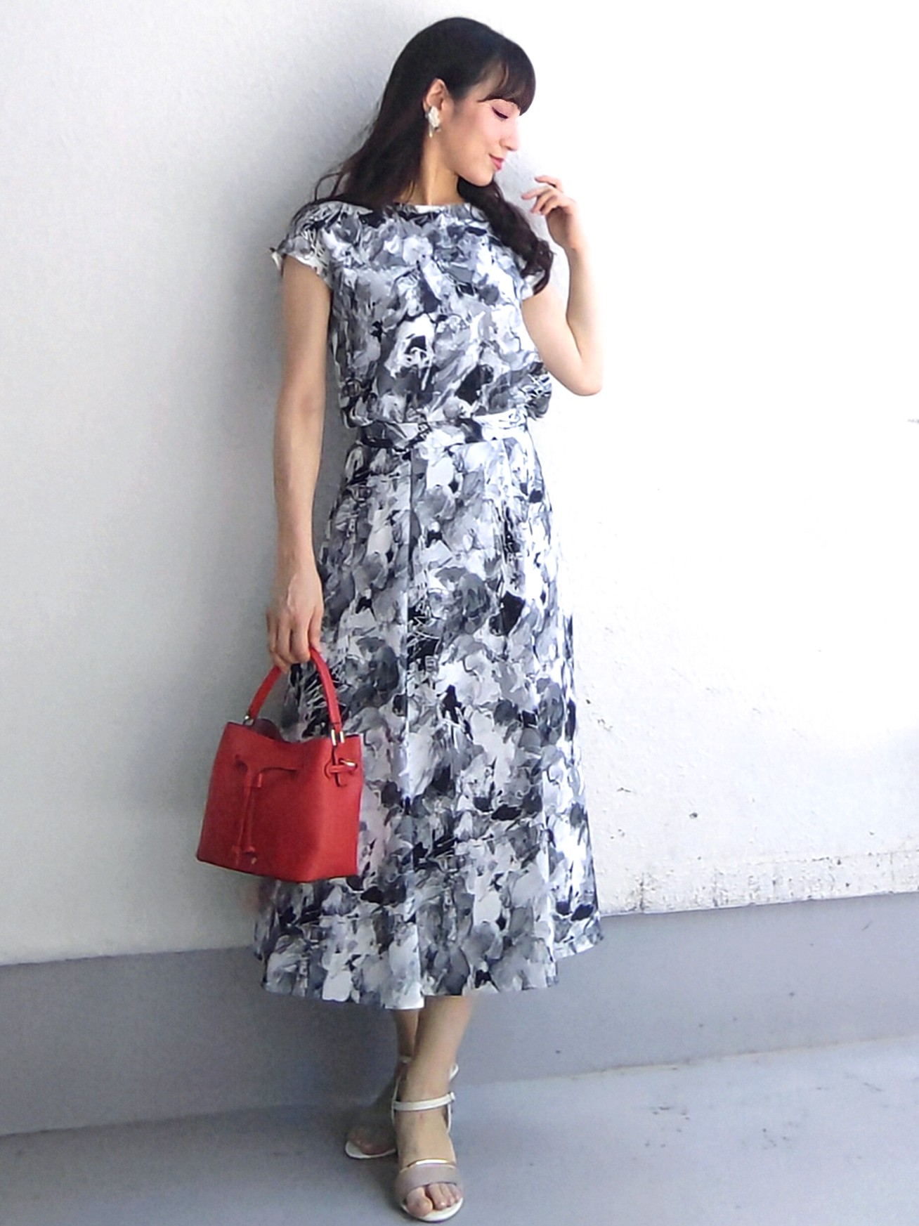 keinaさんの「SunaUna｜【手洗い可／日本製／セットアップ可】アート的プリントブラウス」を使ったコーディネート
