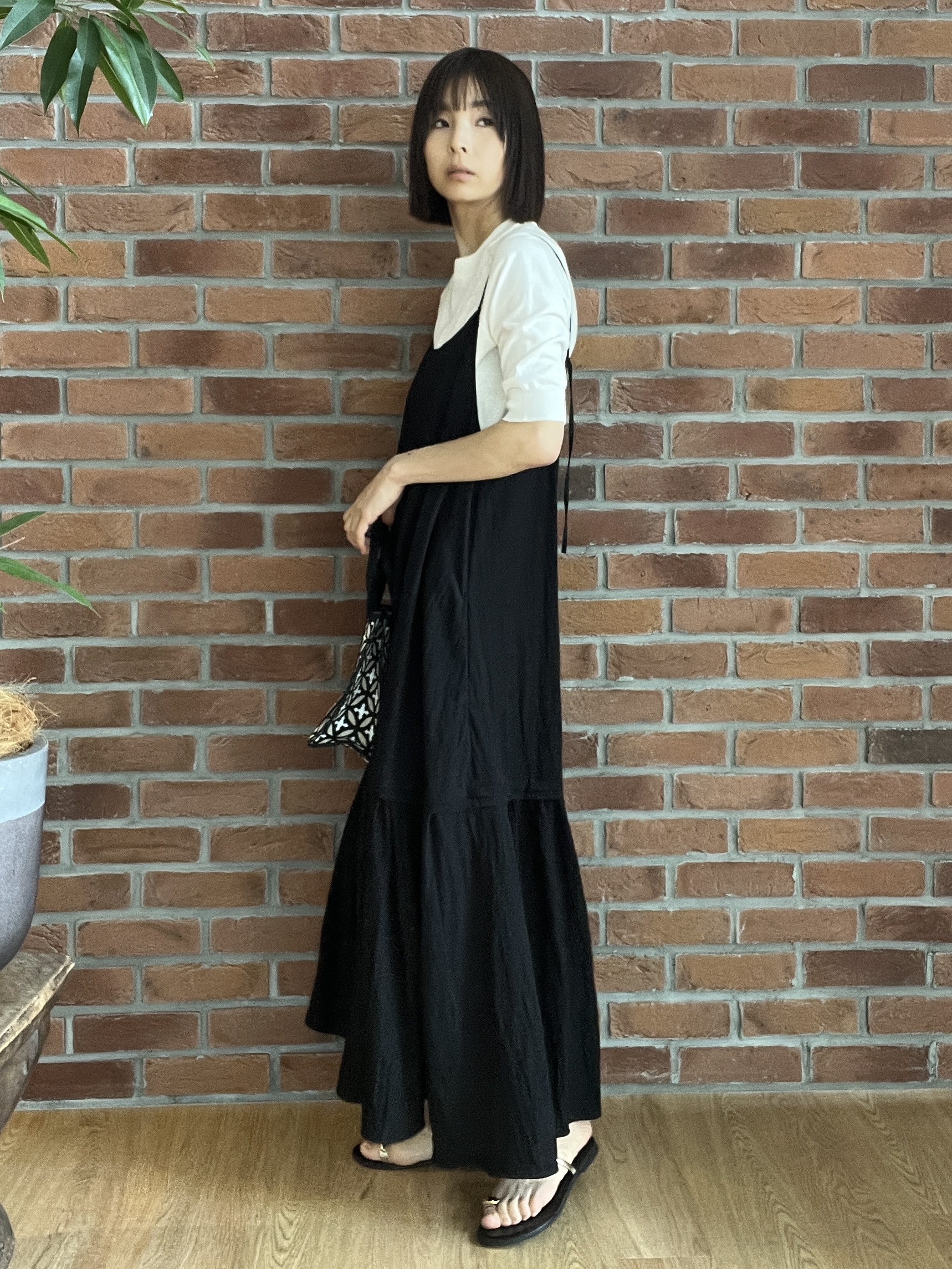 misaさんの「DRESSTERIOR｜NICOLAS LAINAS（ニコラスライナス）ソフトソールトングサンダル」を使ったコーディネート