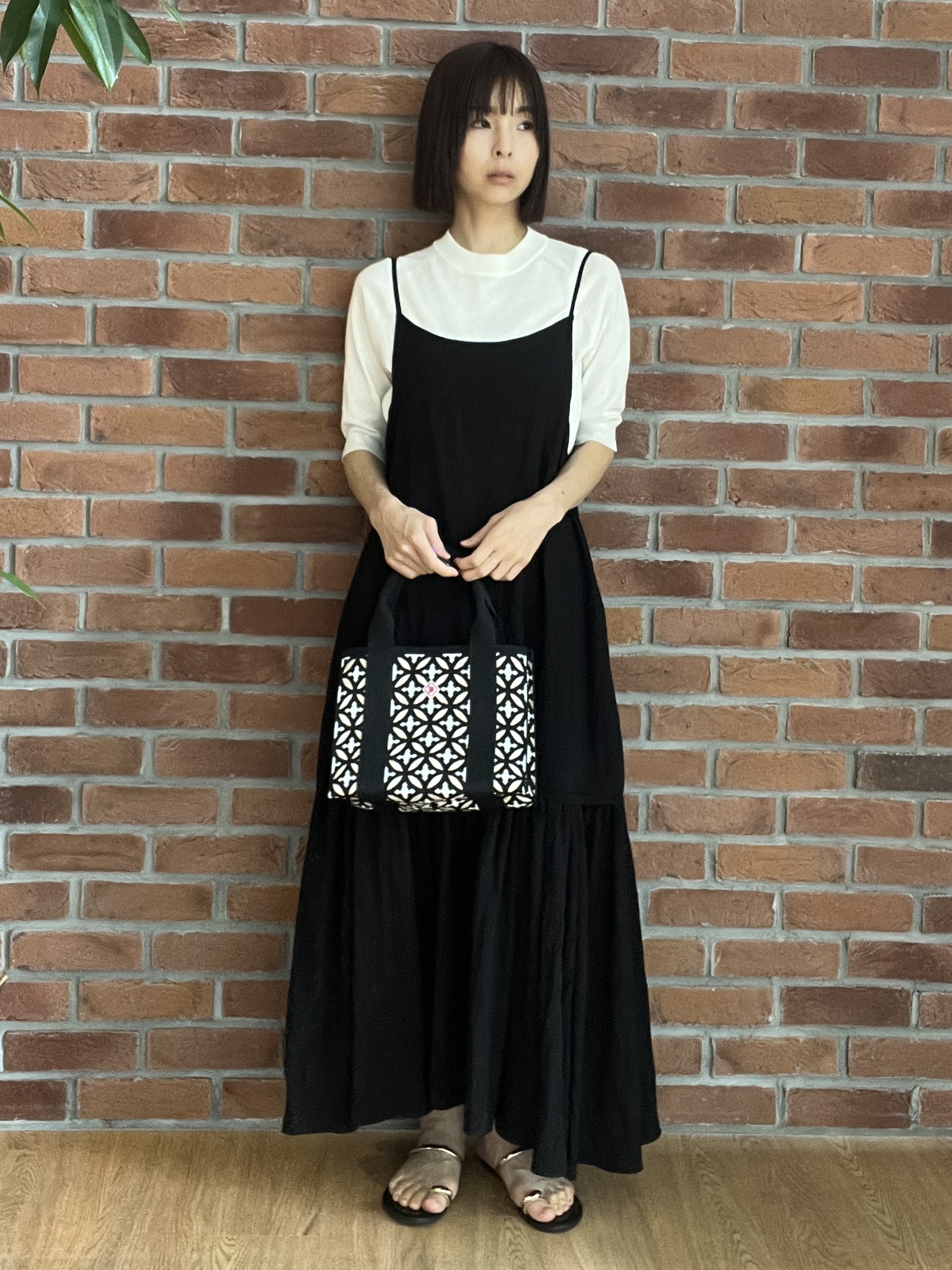 misaさんの「DRESSTERIOR｜NICOLAS LAINAS（ニコラスライナス）ソフトソールトングサンダル」を使ったコーディネート