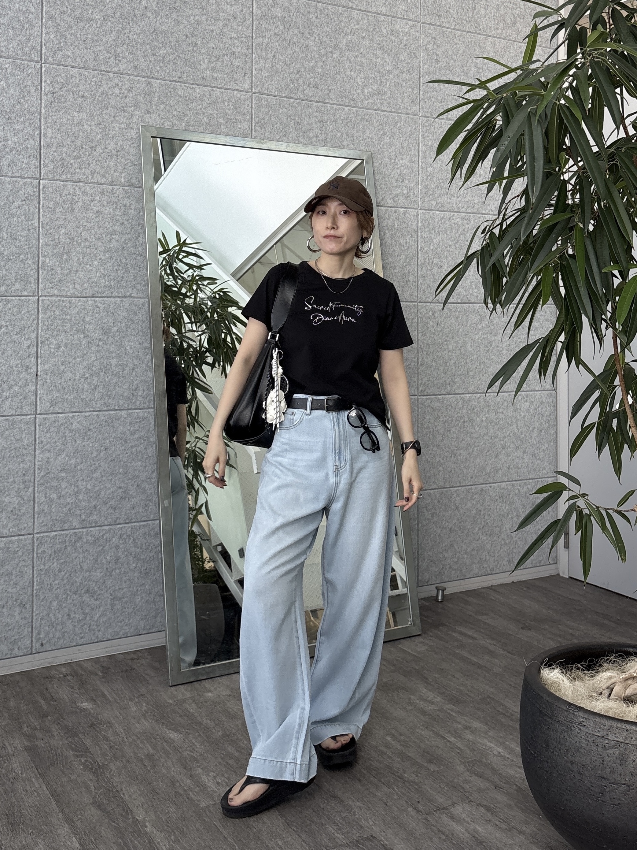 kotakiさんの「INDIVI｜3DプリントロゴTシャツ」を使ったコーディネート