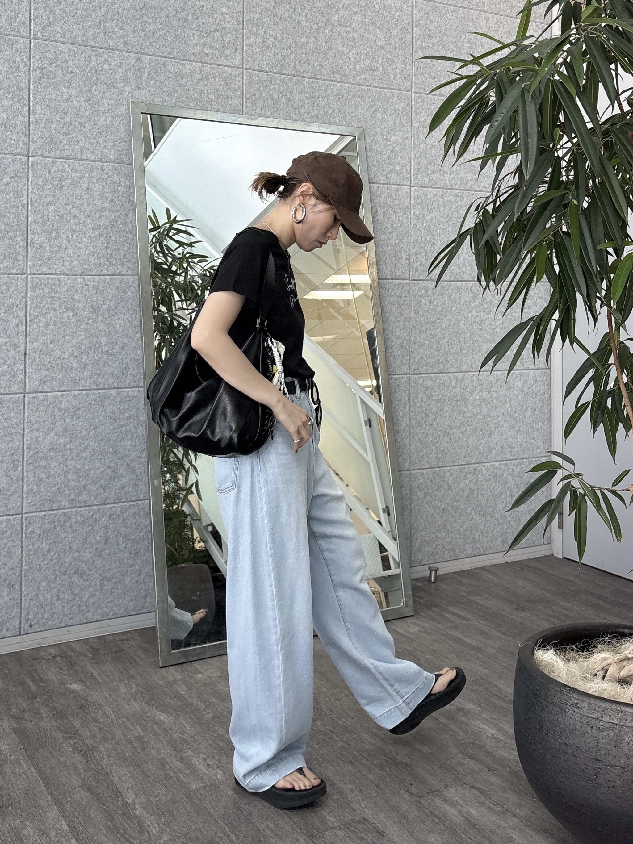 kotakiさんの「INDIVI｜3DプリントロゴTシャツ」を使ったコーディネート