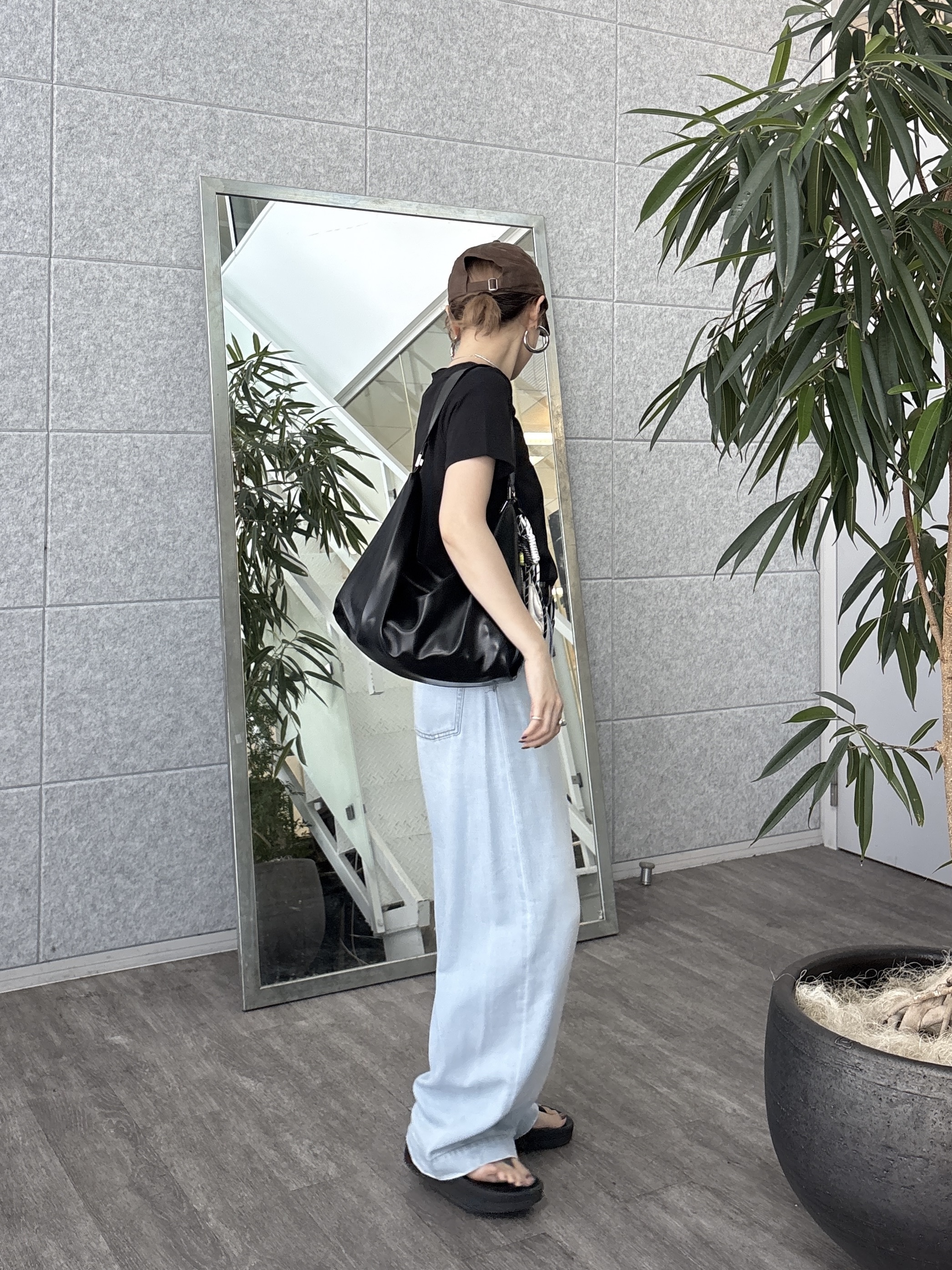 kotakiさんの「INDIVI｜3DプリントロゴTシャツ」を使ったコーディネート