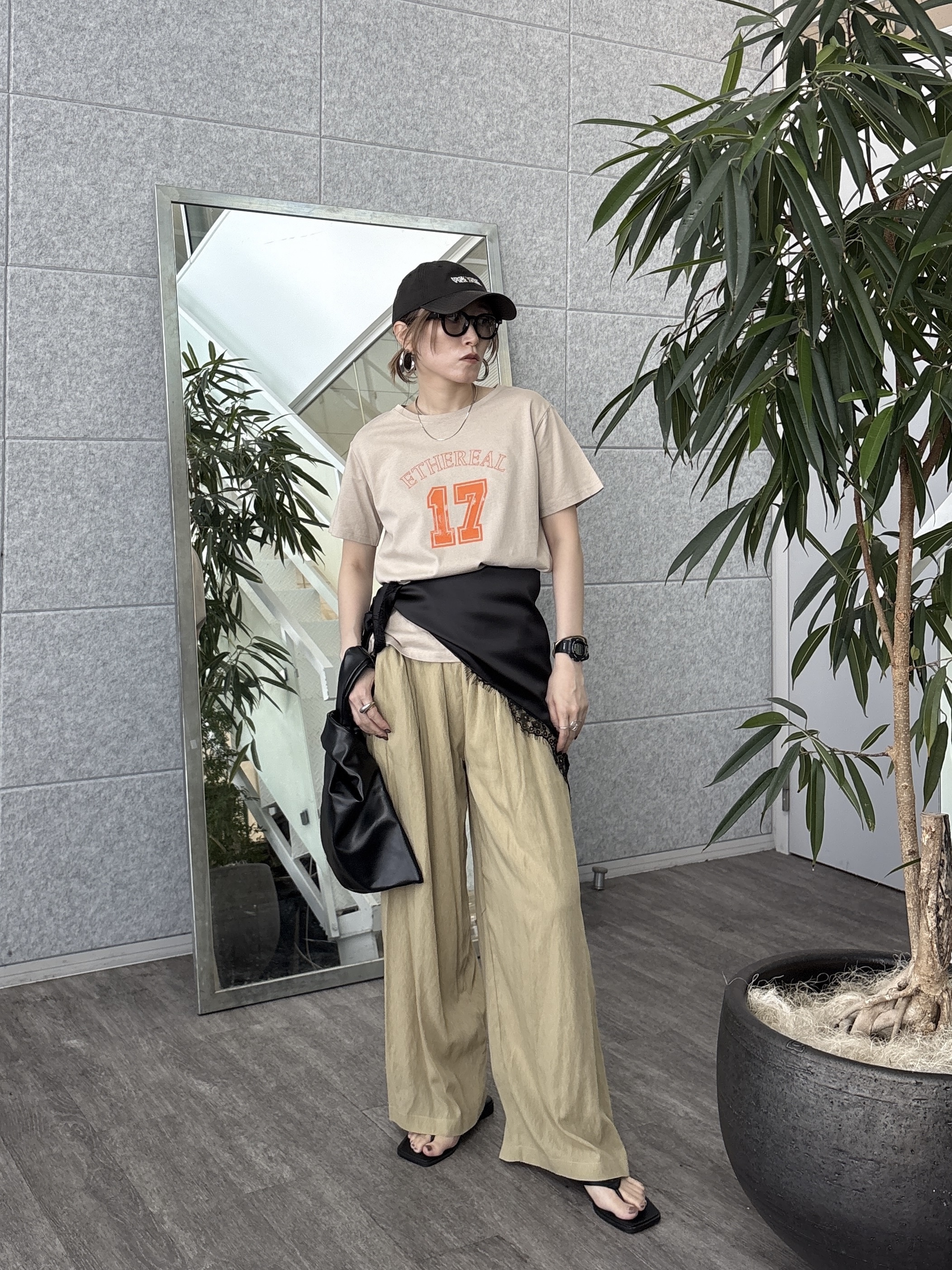 kotakiさんの「INDIVI｜ナンバリングTシャツ」を使ったコーディネート