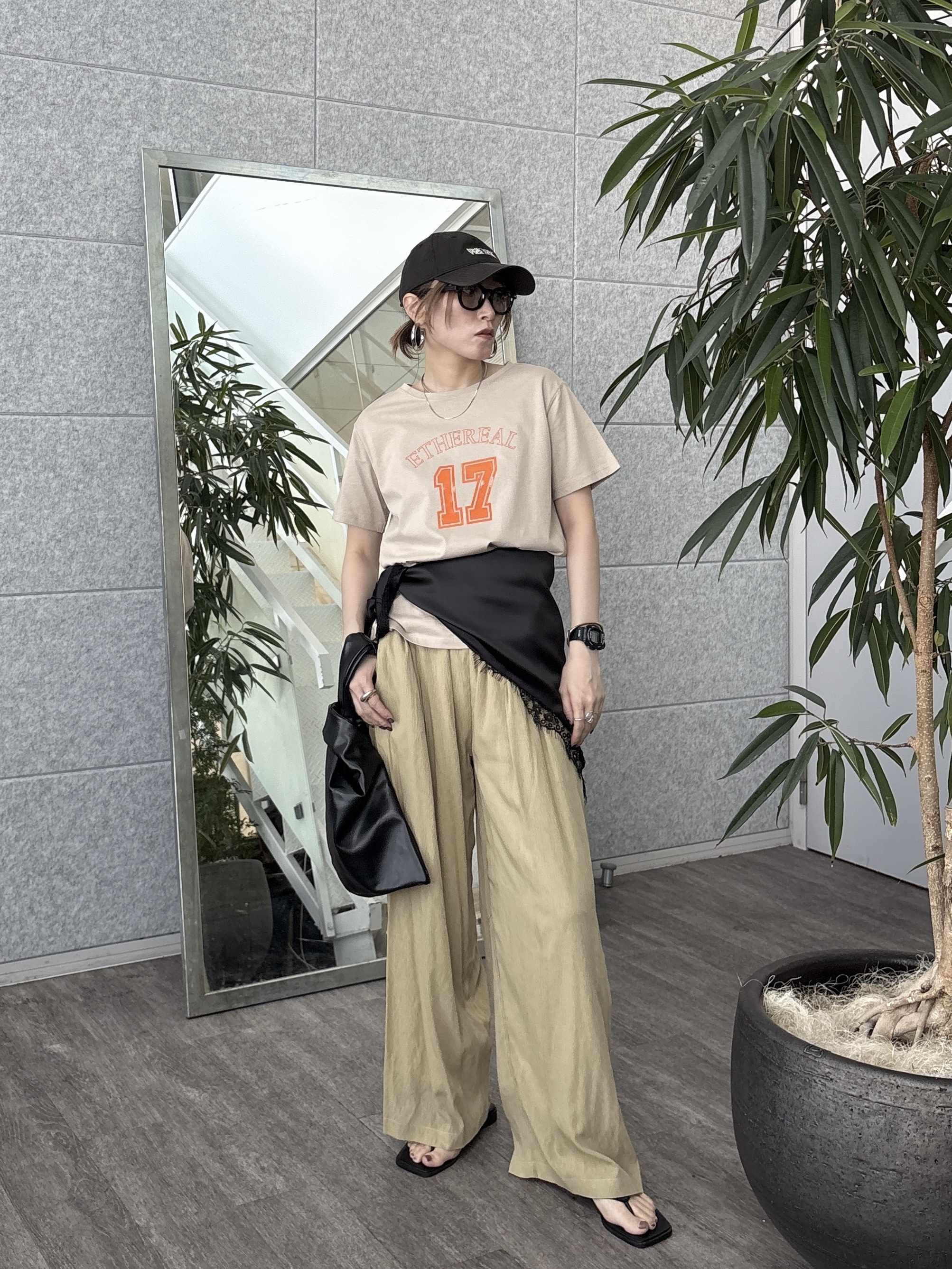 kotakiさんの「INDIVI｜ナンバリングTシャツ」を使ったコーディネート