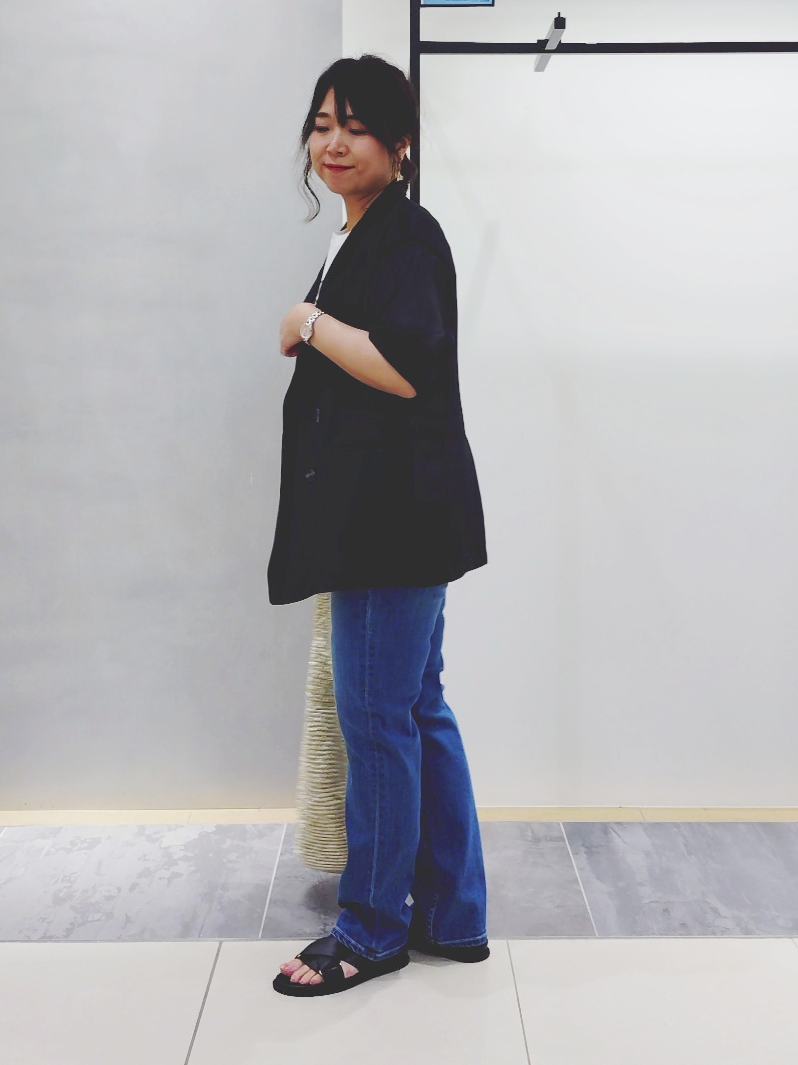 TOMOMIさんの「INDIVI｜【洗える／メッシュ素材／SETUP可能】半袖シアージャケット」を使ったコーディネート