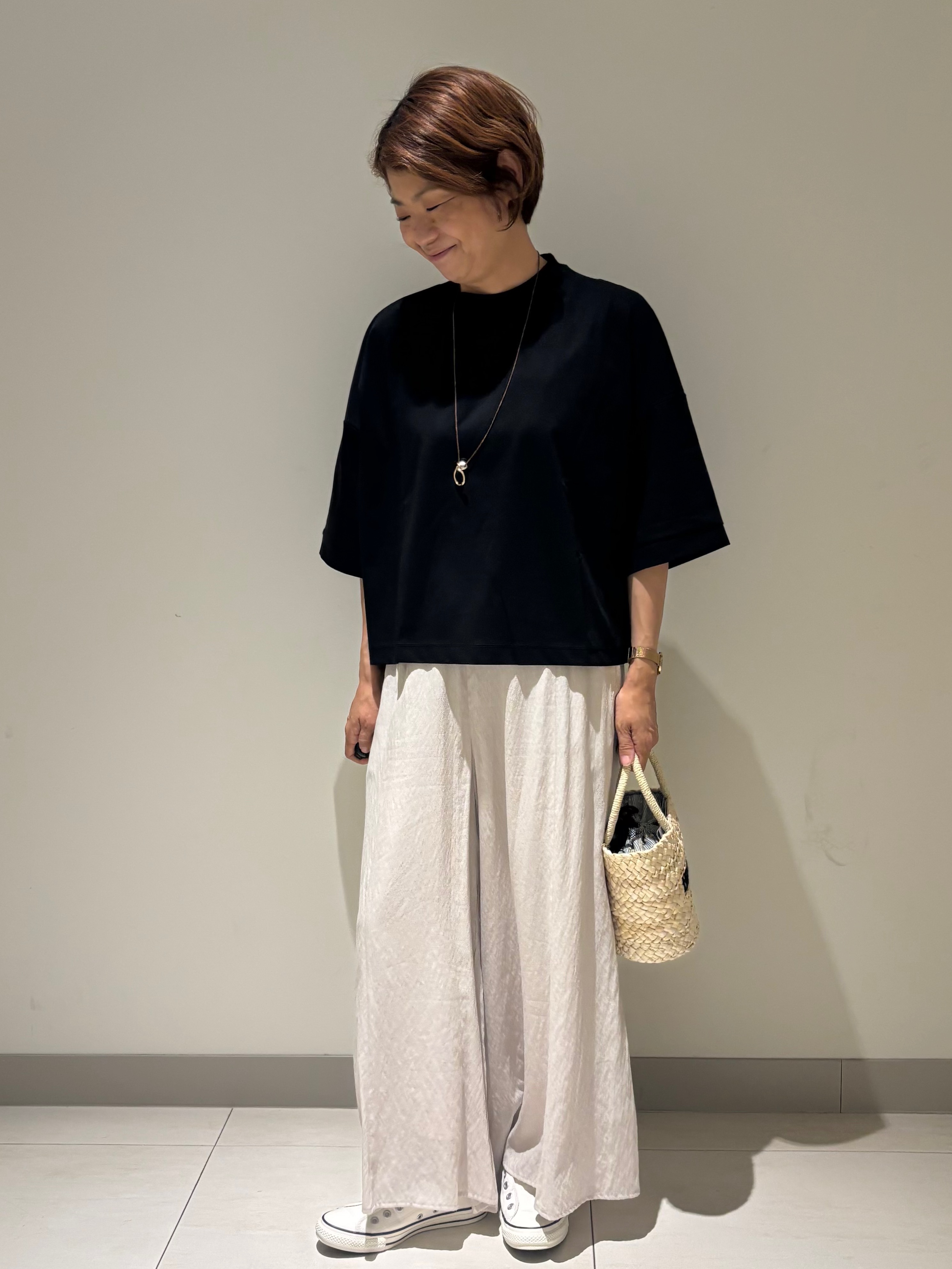 Haruさんの「Dessin｜【新色追加/体型カバー】美光沢カットソーボクシーシルエット」を使ったコーディネート
