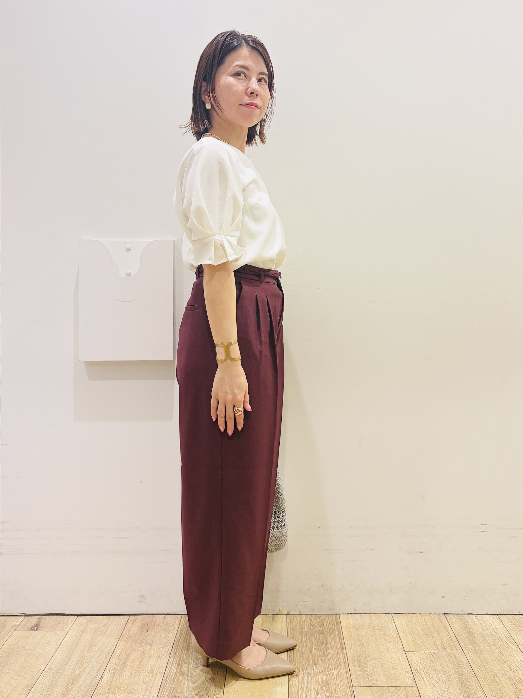 YUKOさんの「index｜【接触冷感】タックパフスリーブブラウス《吸水速乾／防シワ／洗濯機OK／XS～3L／6col》」を使ったコーディネート