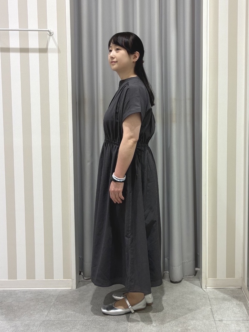 vanseさんの「SHOO･LA･RUE｜【洗濯機可/UV/アンチピリング/S-LL】いろいろボタンが華やか クルーネックカーディガン」を使ったコーディネート