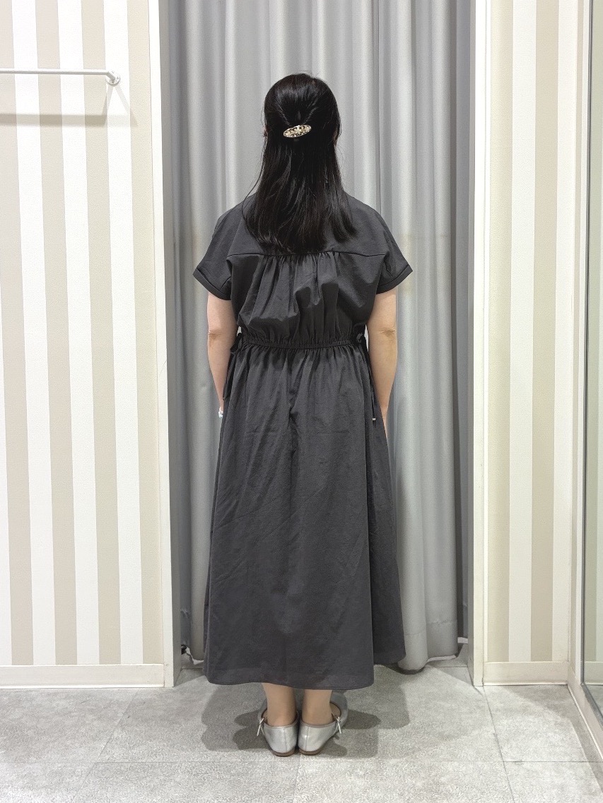 vanseさんの「SHOO･LA･RUE｜【洗濯機可/UV/アンチピリング/S-LL】いろいろボタンが華やか クルーネックカーディガン」を使ったコーディネート