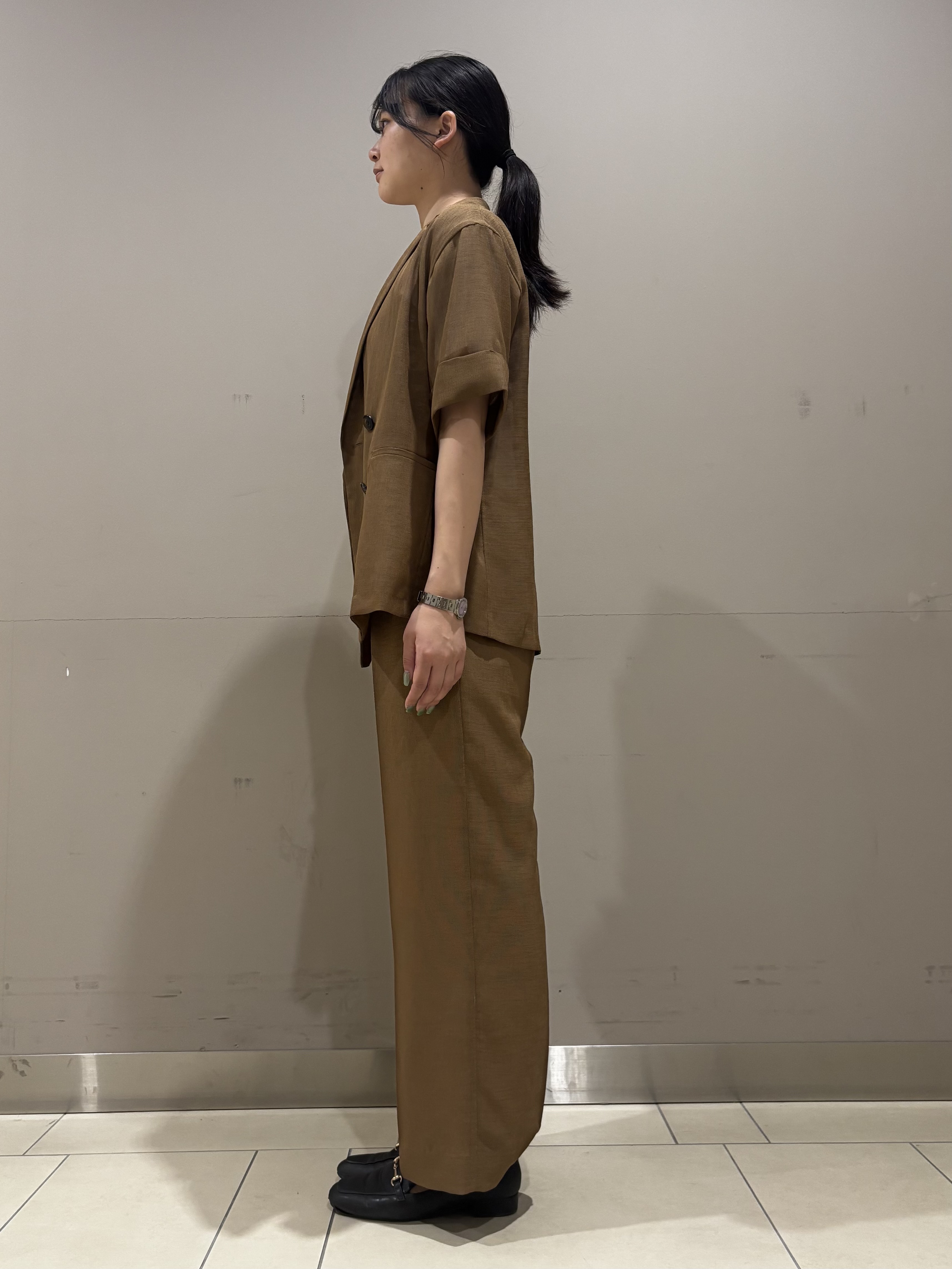 Misakiさんの「INDIVI｜【洗える／メッシュ素材／SETUP可能】半袖シアージャケット」を使ったコーディネート