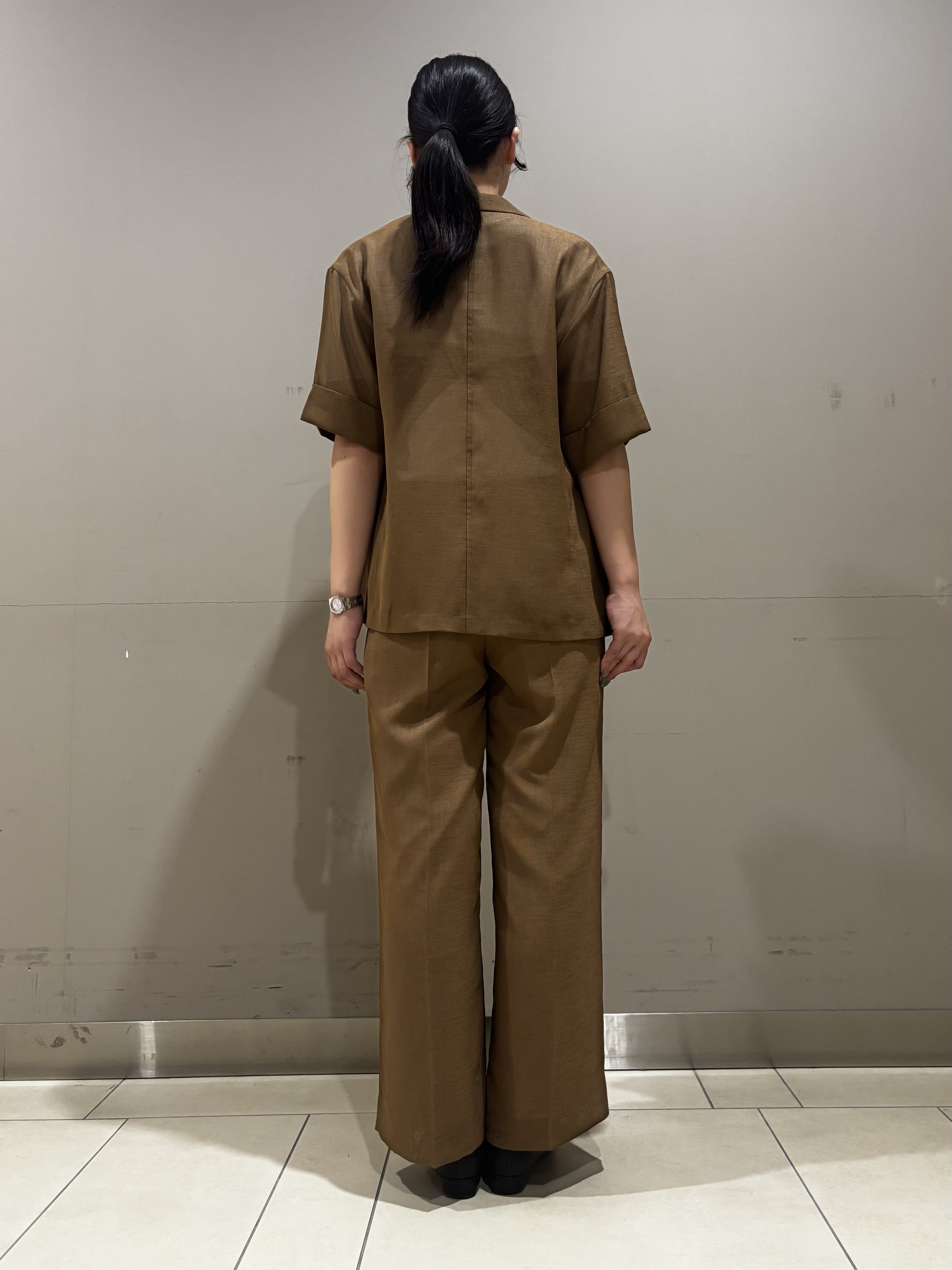 Misakiさんの「INDIVI｜【洗える／メッシュ素材／SETUP可能】半袖シアージャケット」を使ったコーディネート
