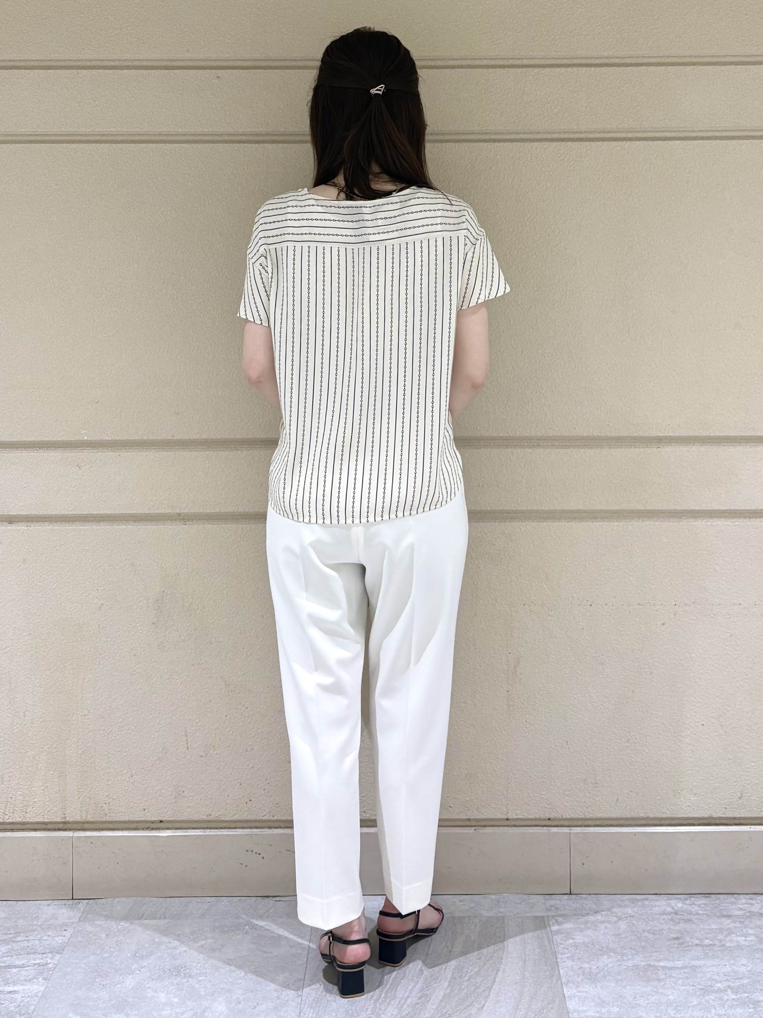 sakiさんの「COUP DE CHANCE｜【手洗い可／日本製】チェーン柄ブラウス」を使ったコーディネート