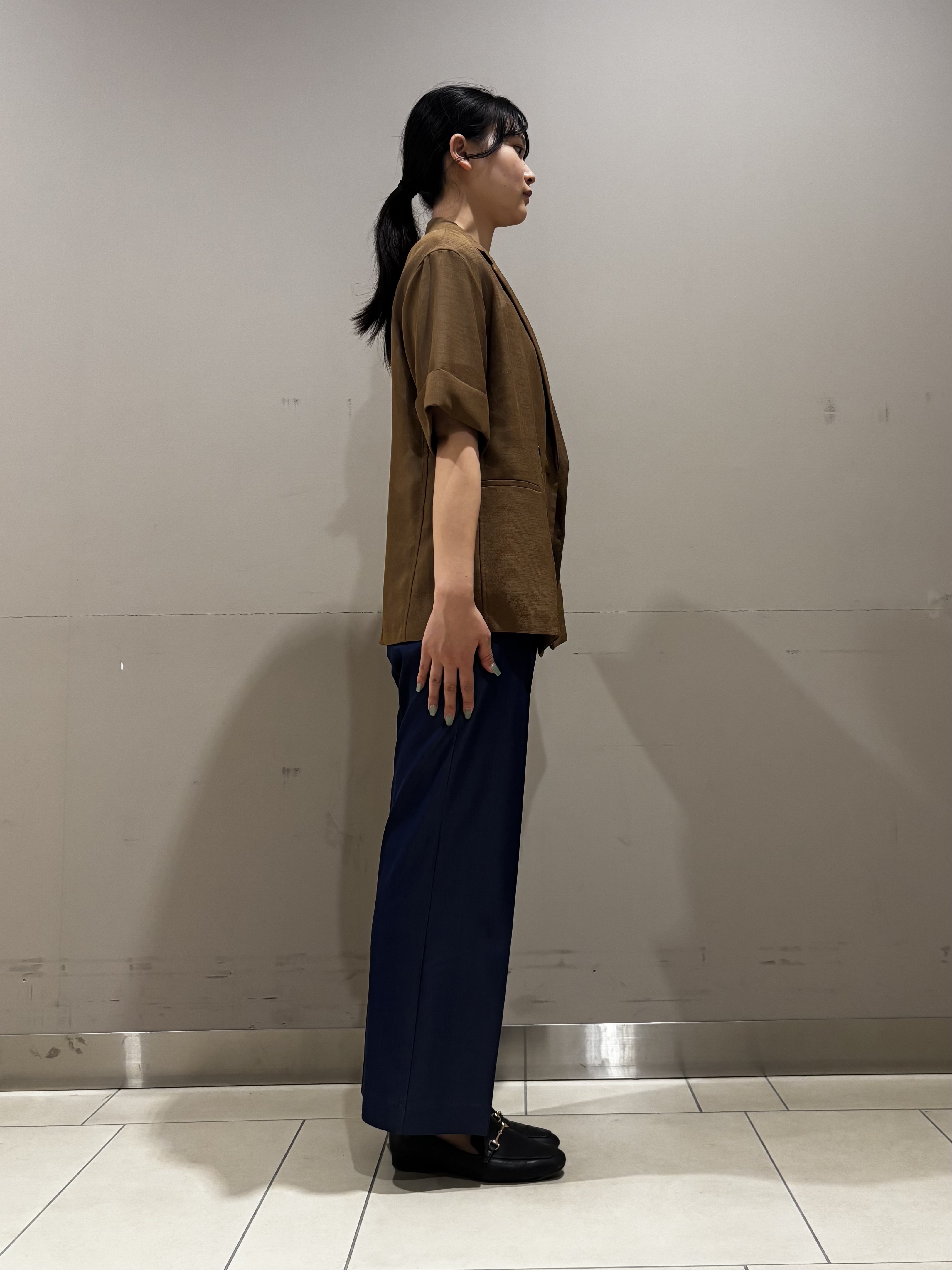 Misakiさんの「INDIVI｜【洗える／メッシュ素材／SETUP可能】半袖シアージャケット」を使ったコーディネート