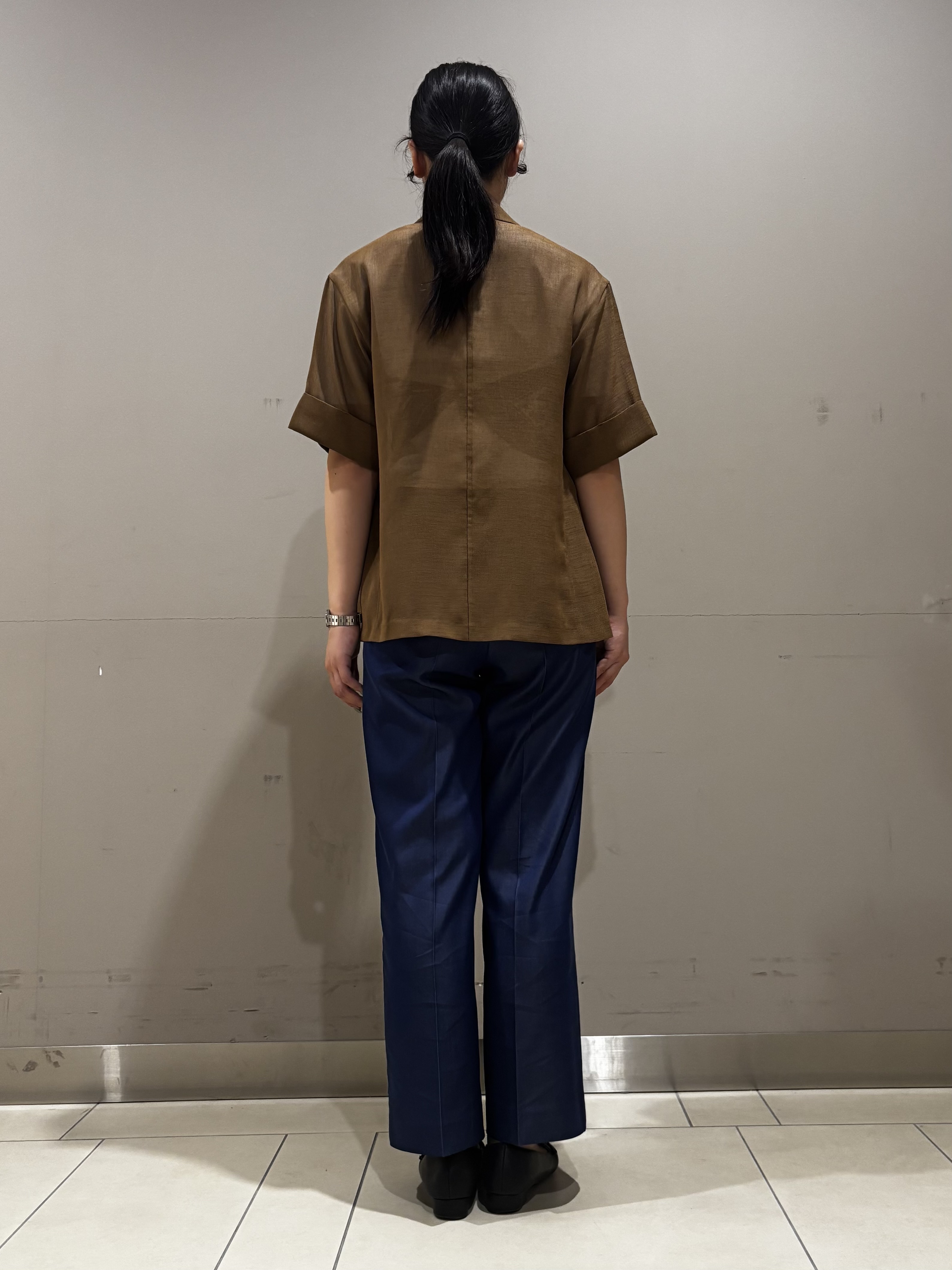 Misakiさんの「INDIVI｜【洗える／メッシュ素材／SETUP可能】半袖シアージャケット」を使ったコーディネート