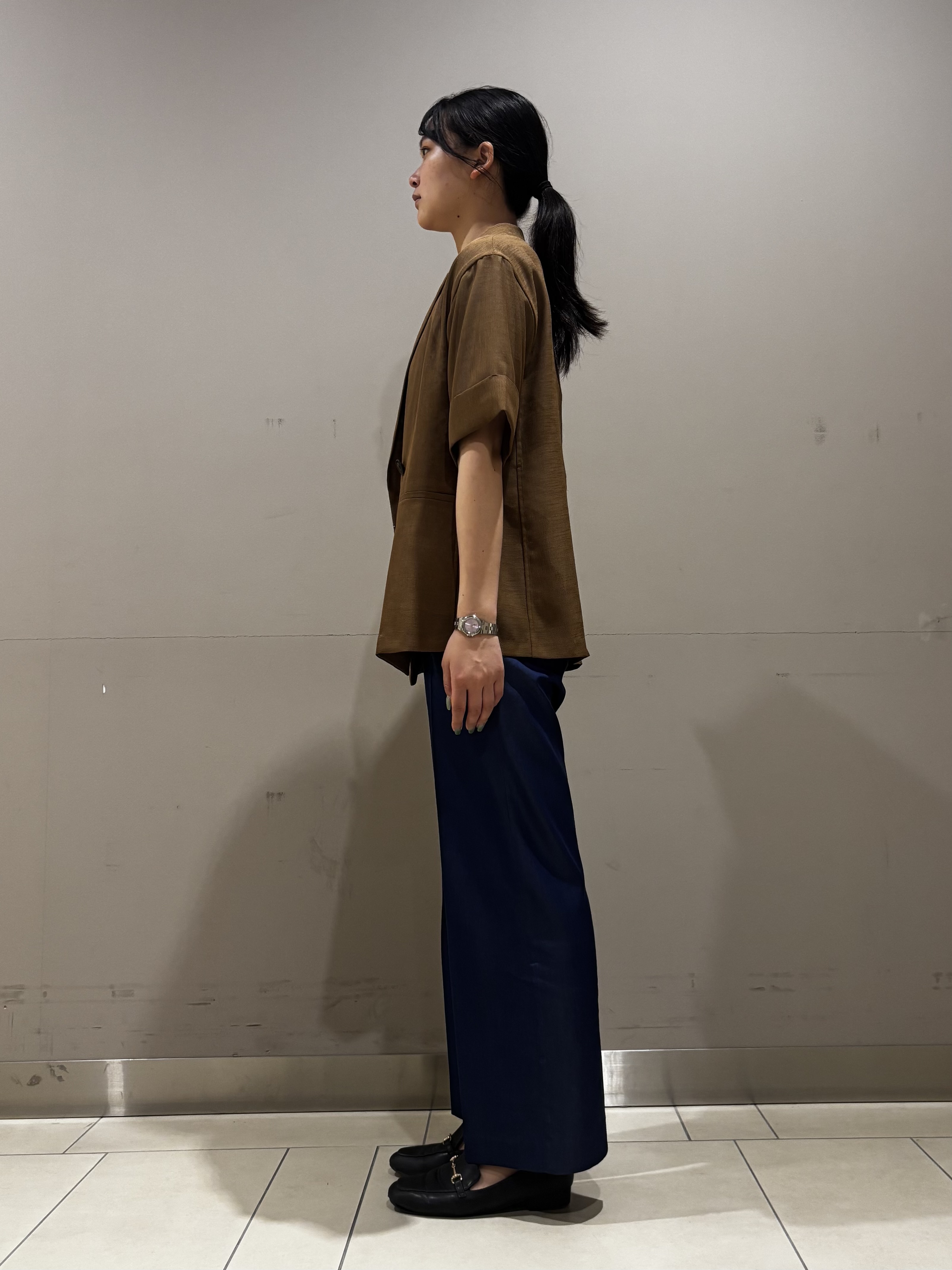 Misakiさんの「INDIVI｜【洗える／メッシュ素材／SETUP可能】半袖シアージャケット」を使ったコーディネート