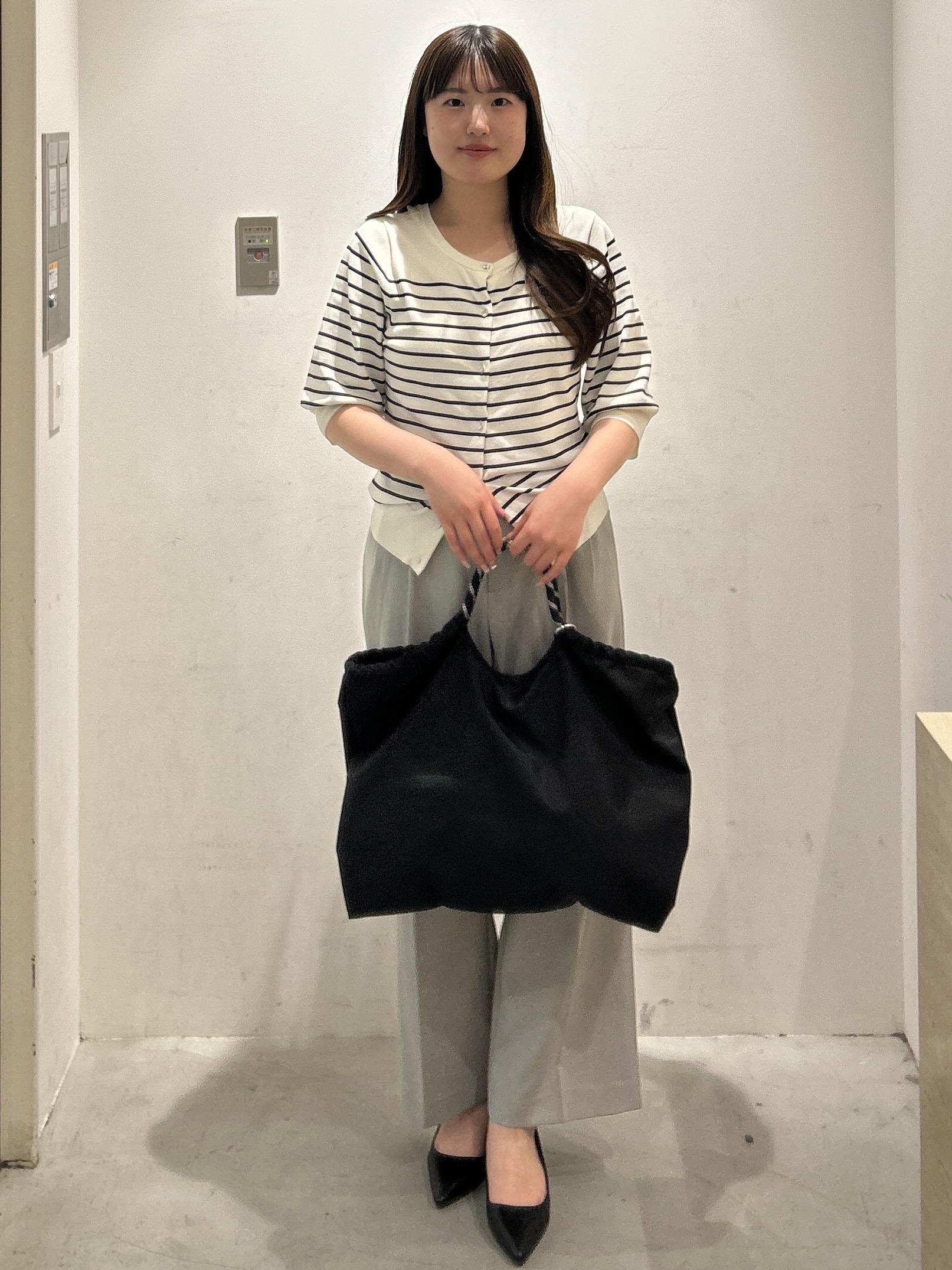 sayaさんの「OPAQUE.CLIP｜【UVケア】前後2wayクリスタルボタン6分袖カーディガン《洗濯機OK／抗ピリング》」を使ったコーディネート