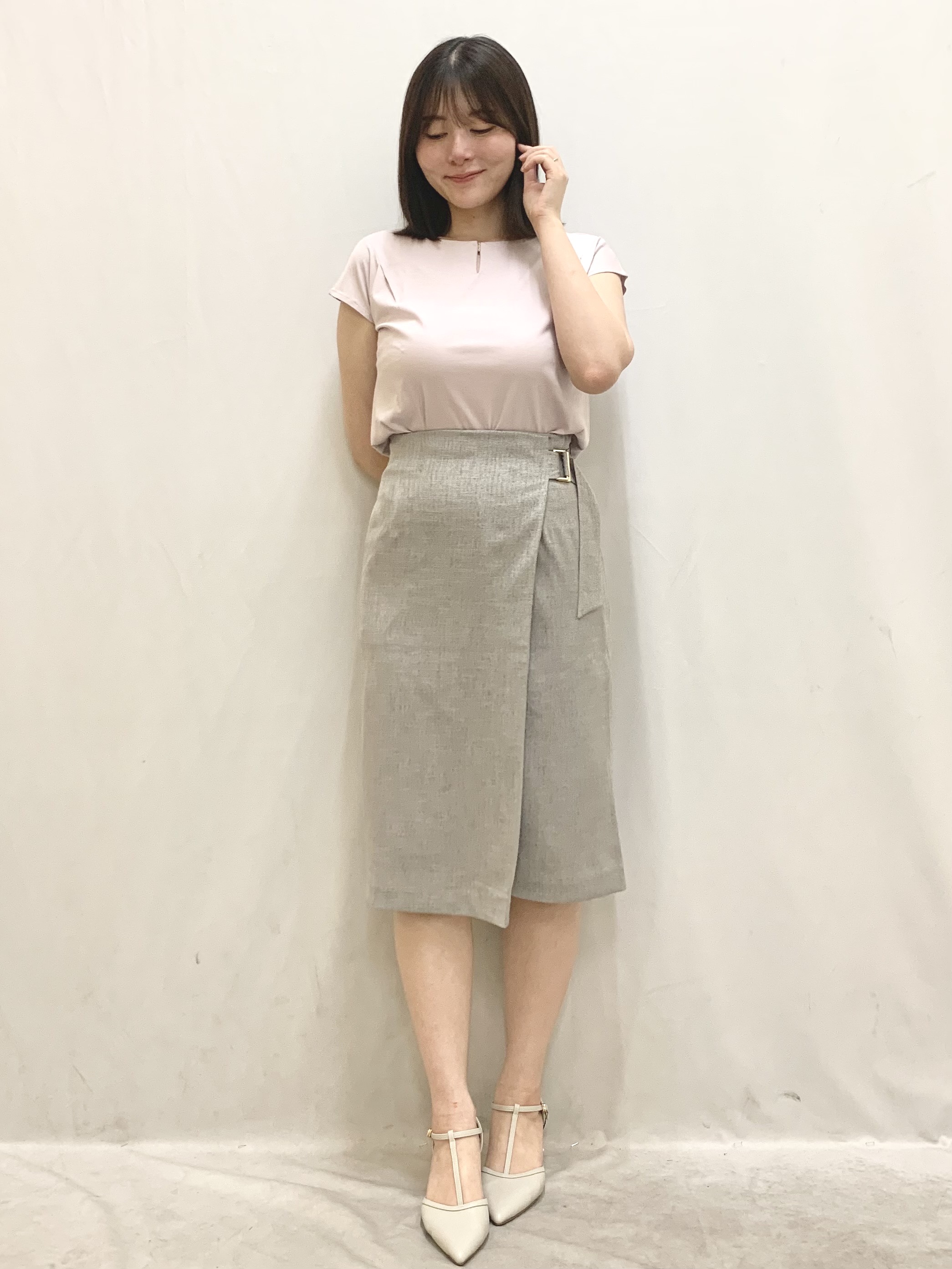 kasumiさんの「index｜【接触冷感】ビジューボタンカーディガン《抗ピリング／洗濯機OK》」を使ったコーディネート