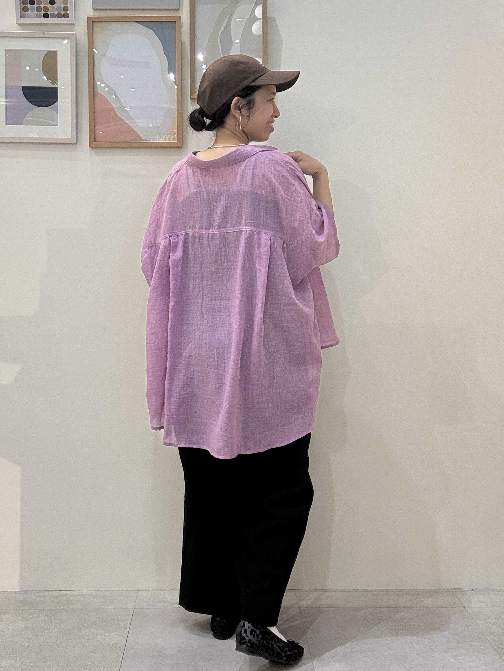 たけぴさんの「SHOO･LA･RUE｜ヒップがすっぽり隠れる やわらか5分袖シアーシャツ」を使ったコーディネート