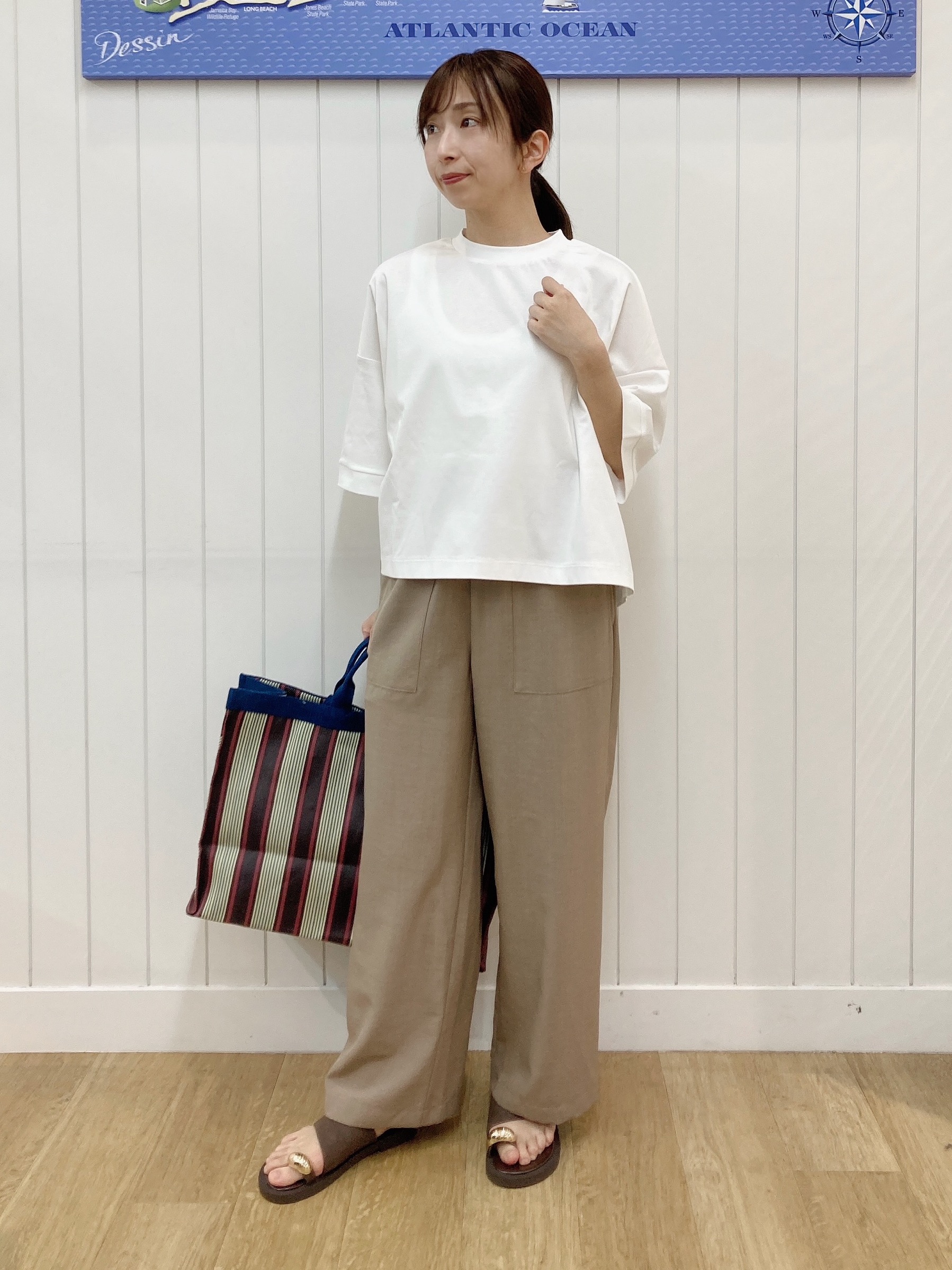 yoshiさんの「Dessin｜【新色追加/体型カバー】美光沢カットソーボクシーシルエット」を使ったコーディネート