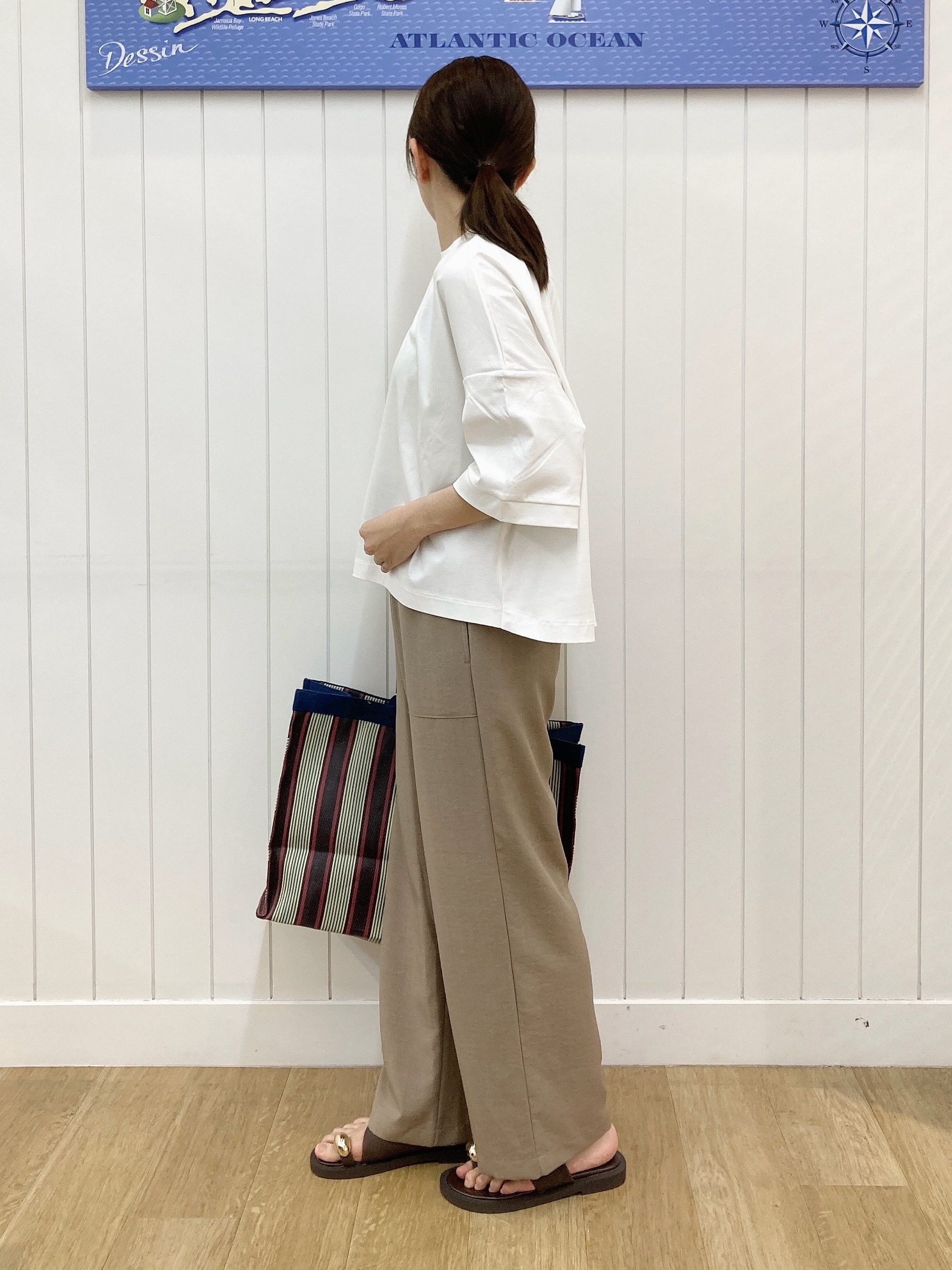 yoshiさんの「Dessin｜【新色追加/体型カバー】美光沢カットソーボクシーシルエット」を使ったコーディネート