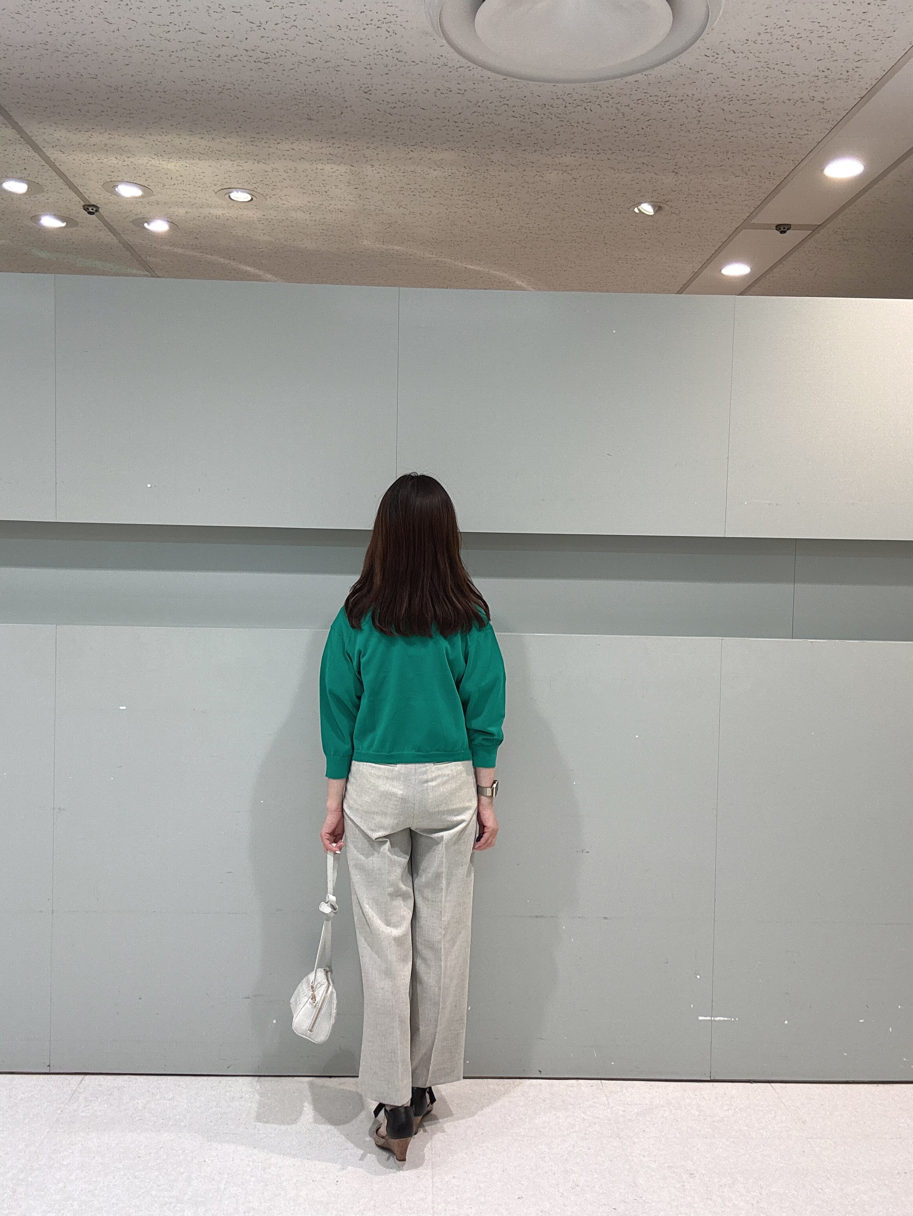 makiさんの「UNTITLED｜【洗える/日除け・冷房対策に】ハイゲージクルーネックカーディガン」を使ったコーディネート