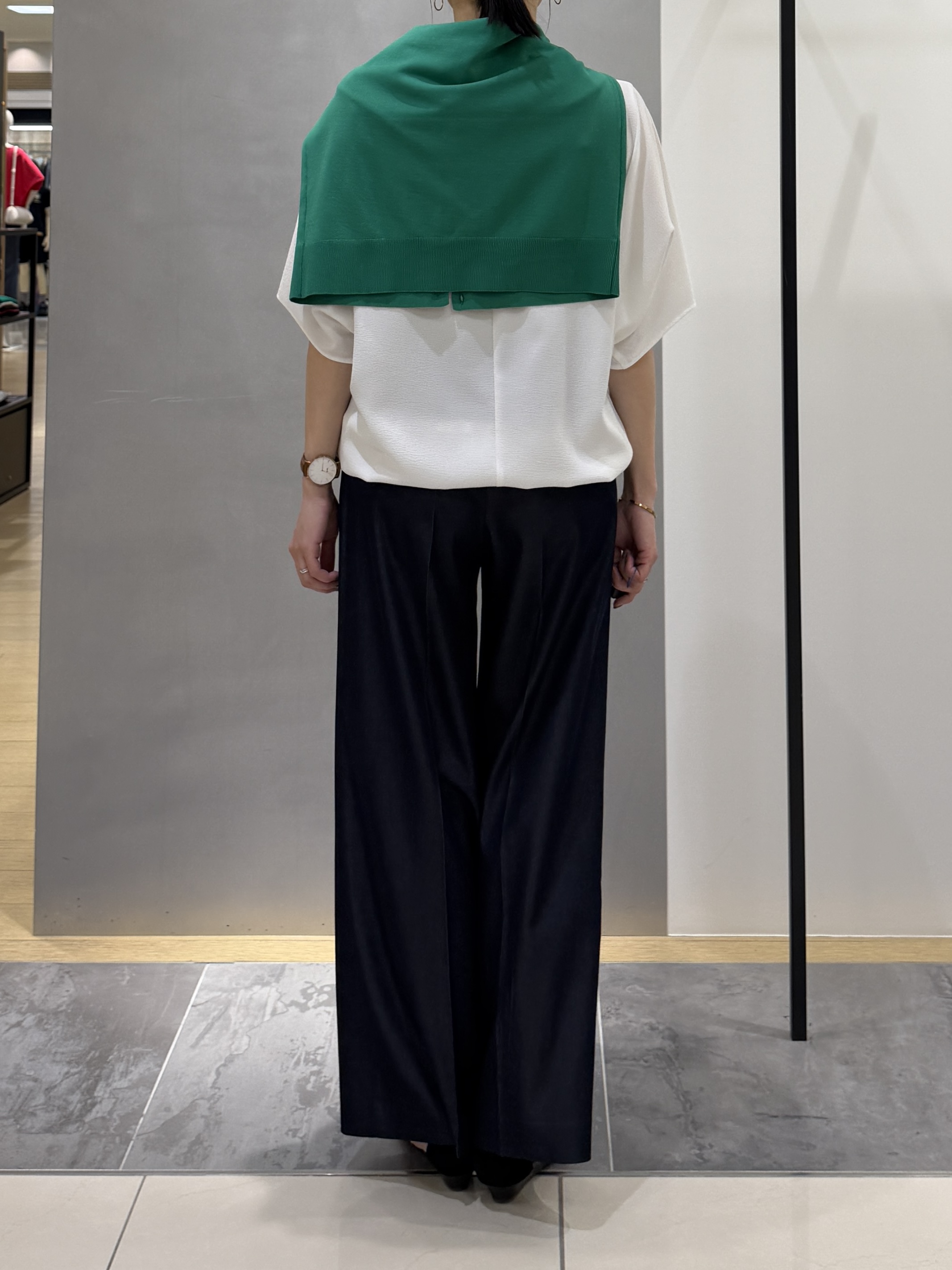 shihoさんの「INDIVI｜【洗える／2WAY／裾ドロスト付き】 ドルマンスリーブチュニックトップス」を使ったコーディネート