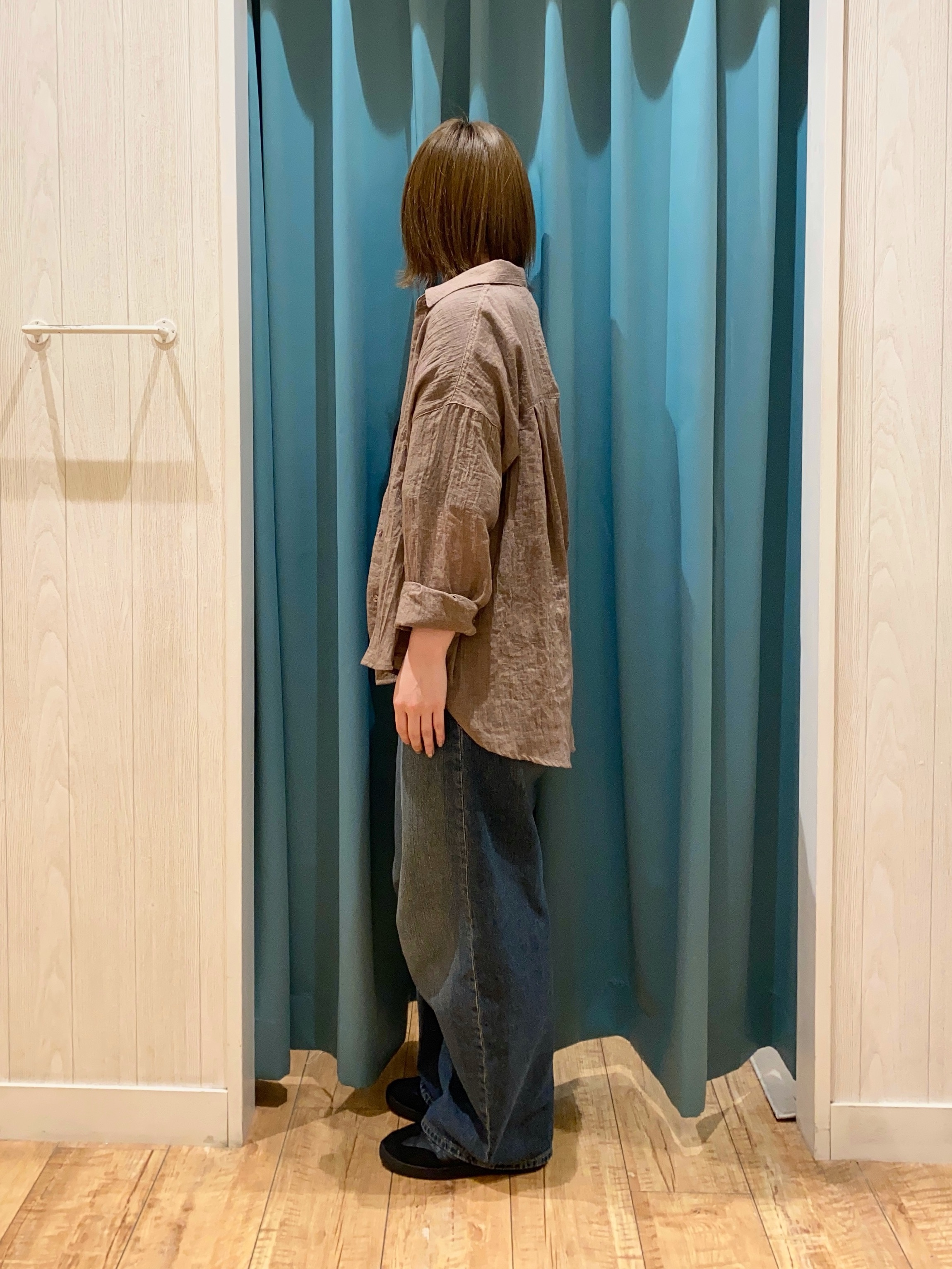 yuuさんの「SHOO･LA･RUE｜【体型カバー】ふんわり質感 やわらかこなれシアーシャツ」を使ったコーディネート